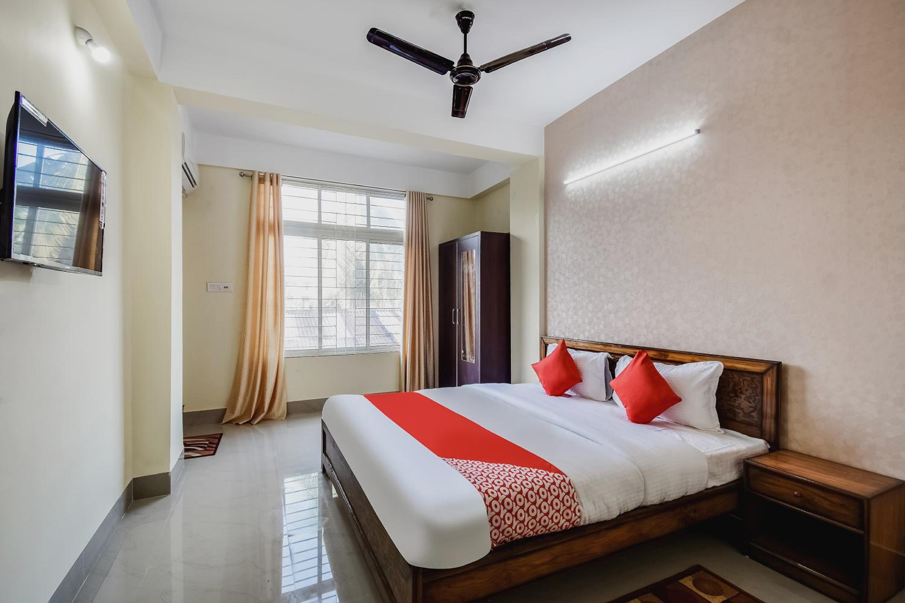 Deluxe Double Room photo 2