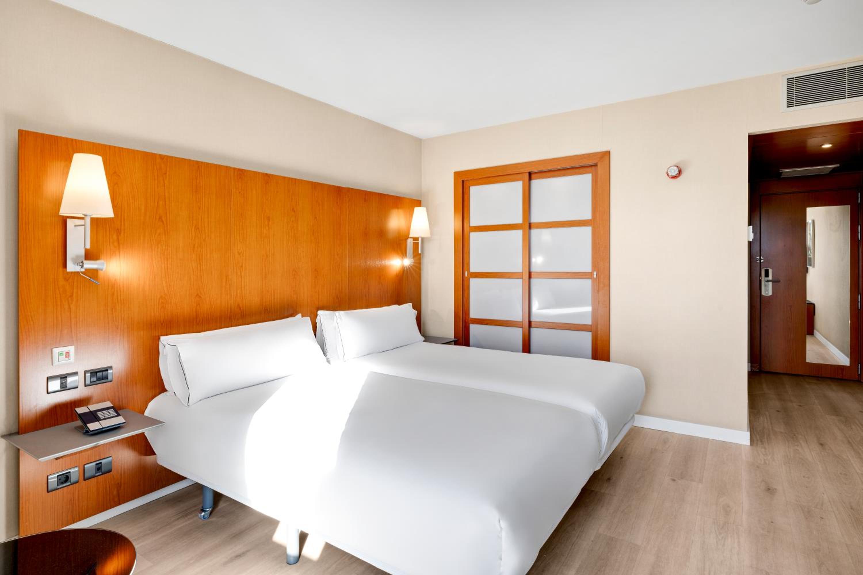 Double or Twin Room - Photo 1
