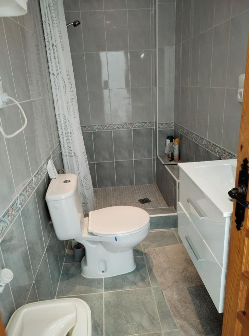 One-Bedroom House photo 3