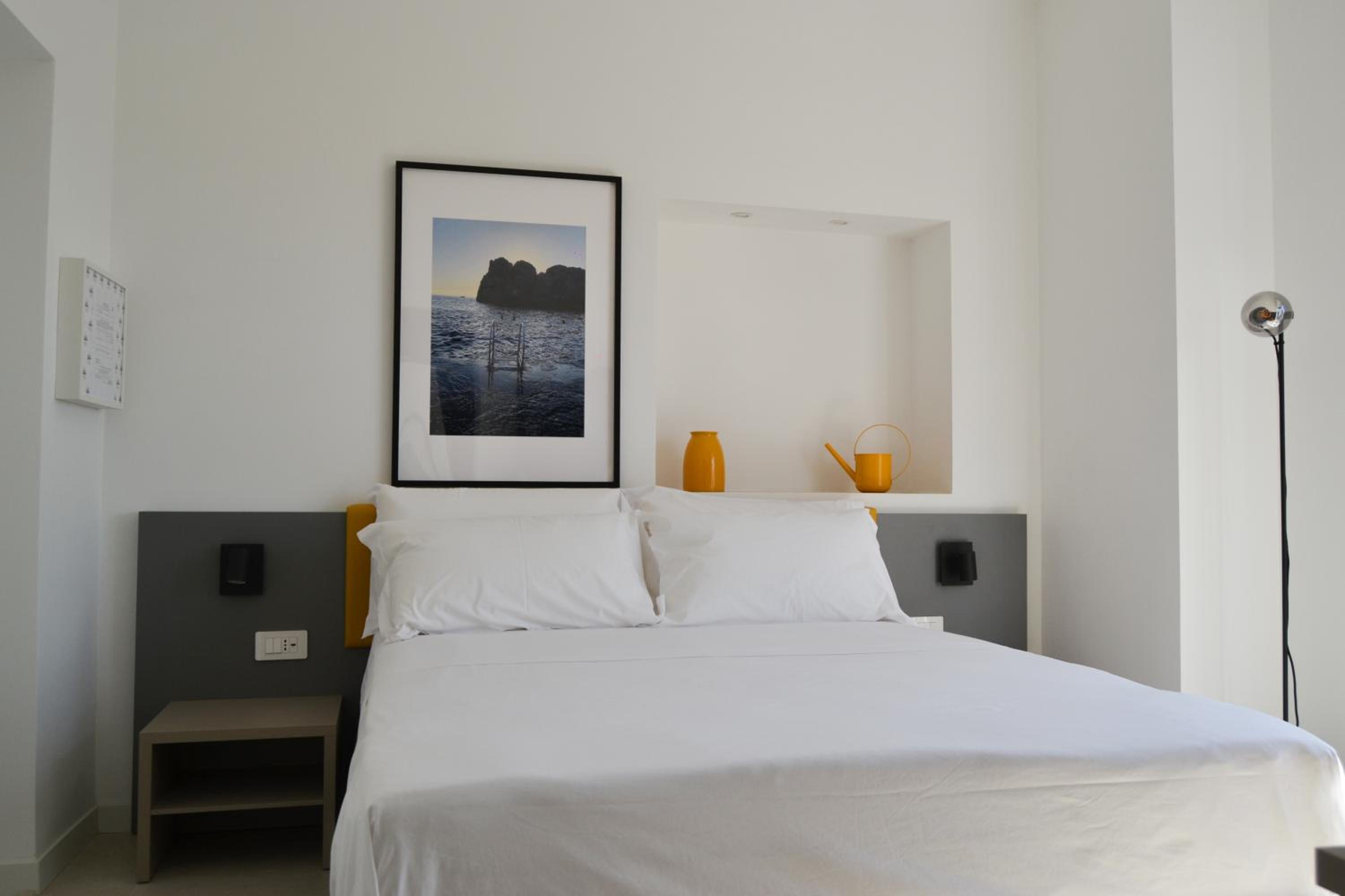 Deluxe Double Room with Balcony and Sea View