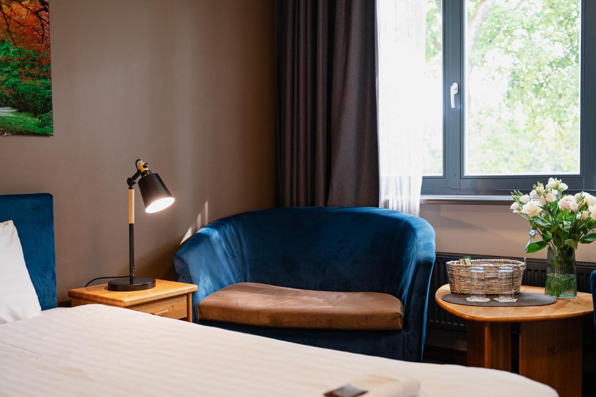 Standard Twin Room - Photo 4