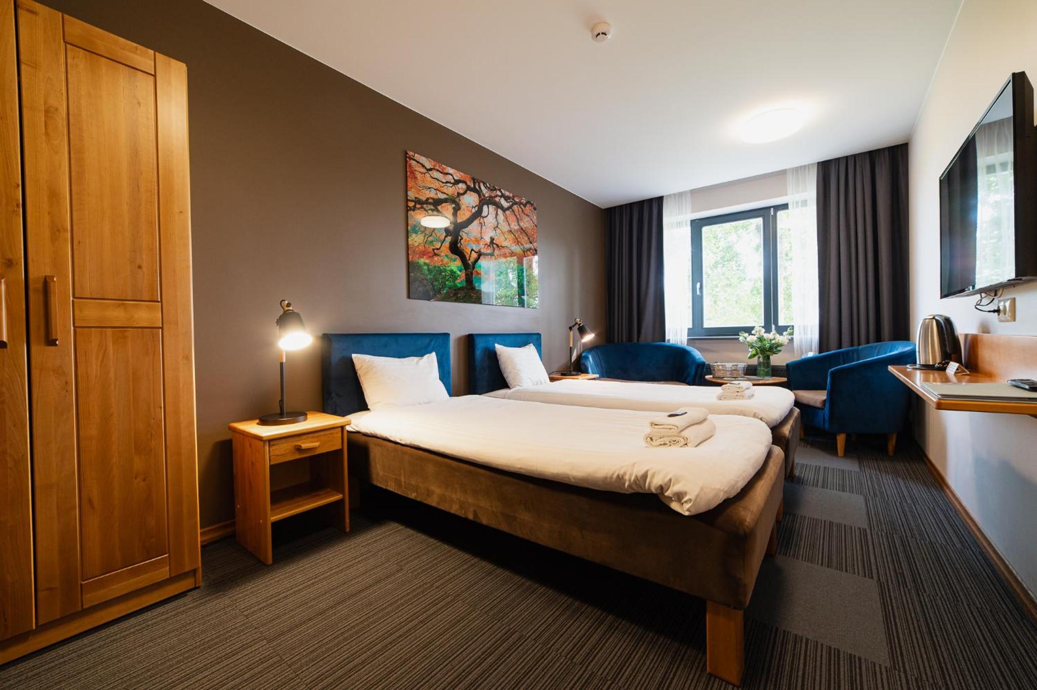 Standard Twin Room - Photo 2
