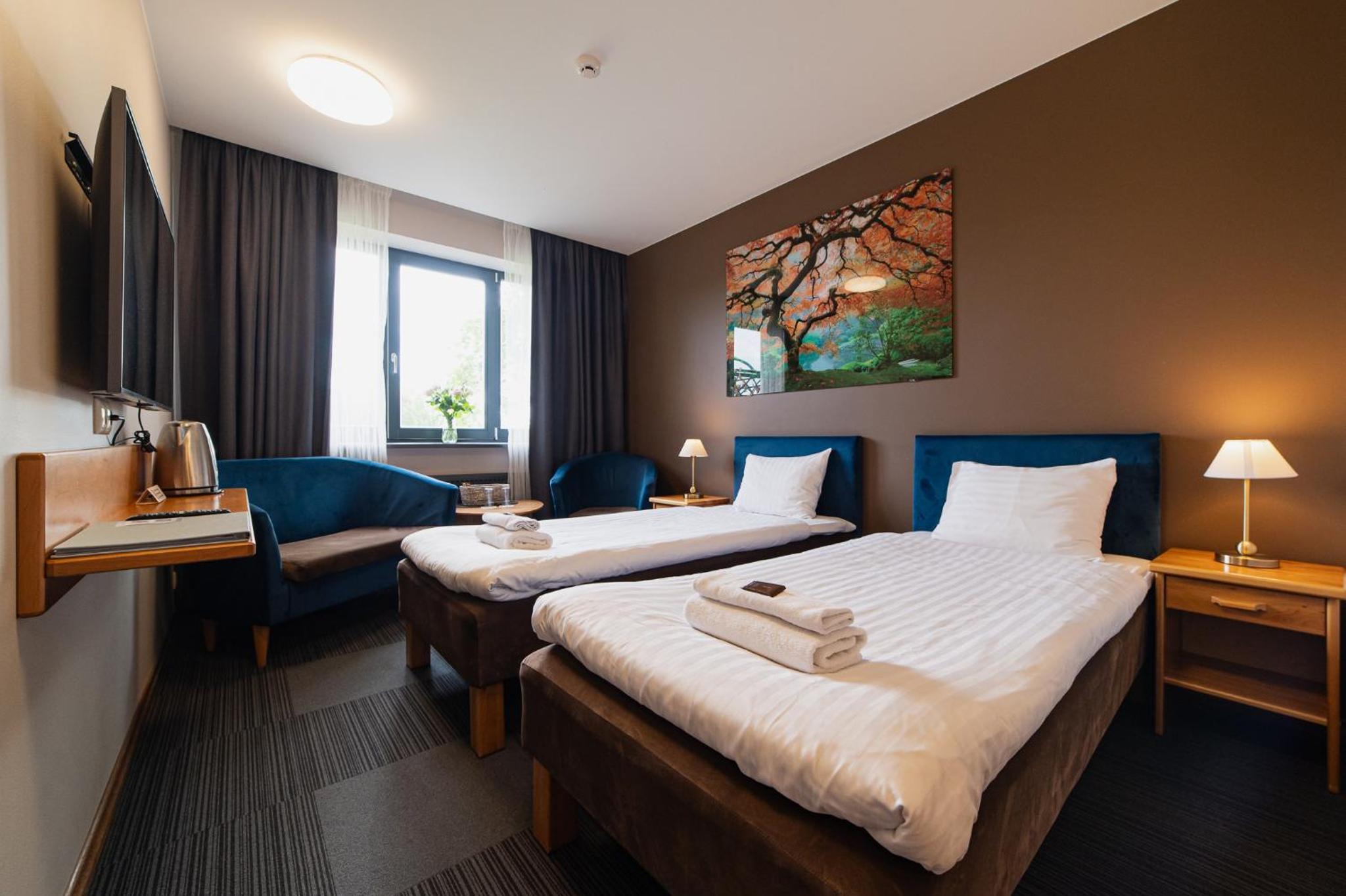 Standard Twin Room - Photo 6