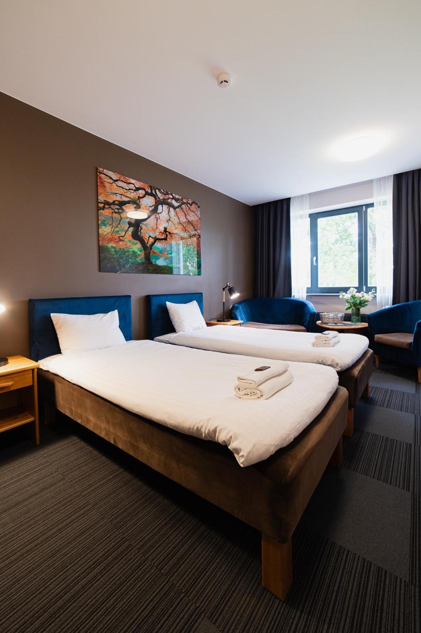 Standard Twin Room - Photo 10