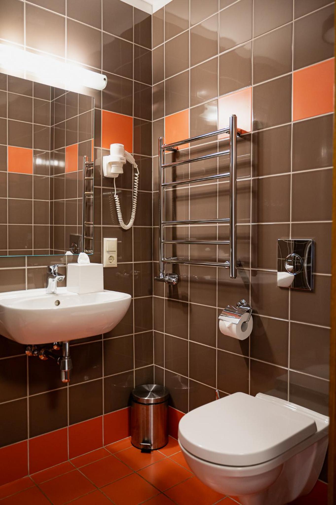 Standard Twin Room - Photo 18
