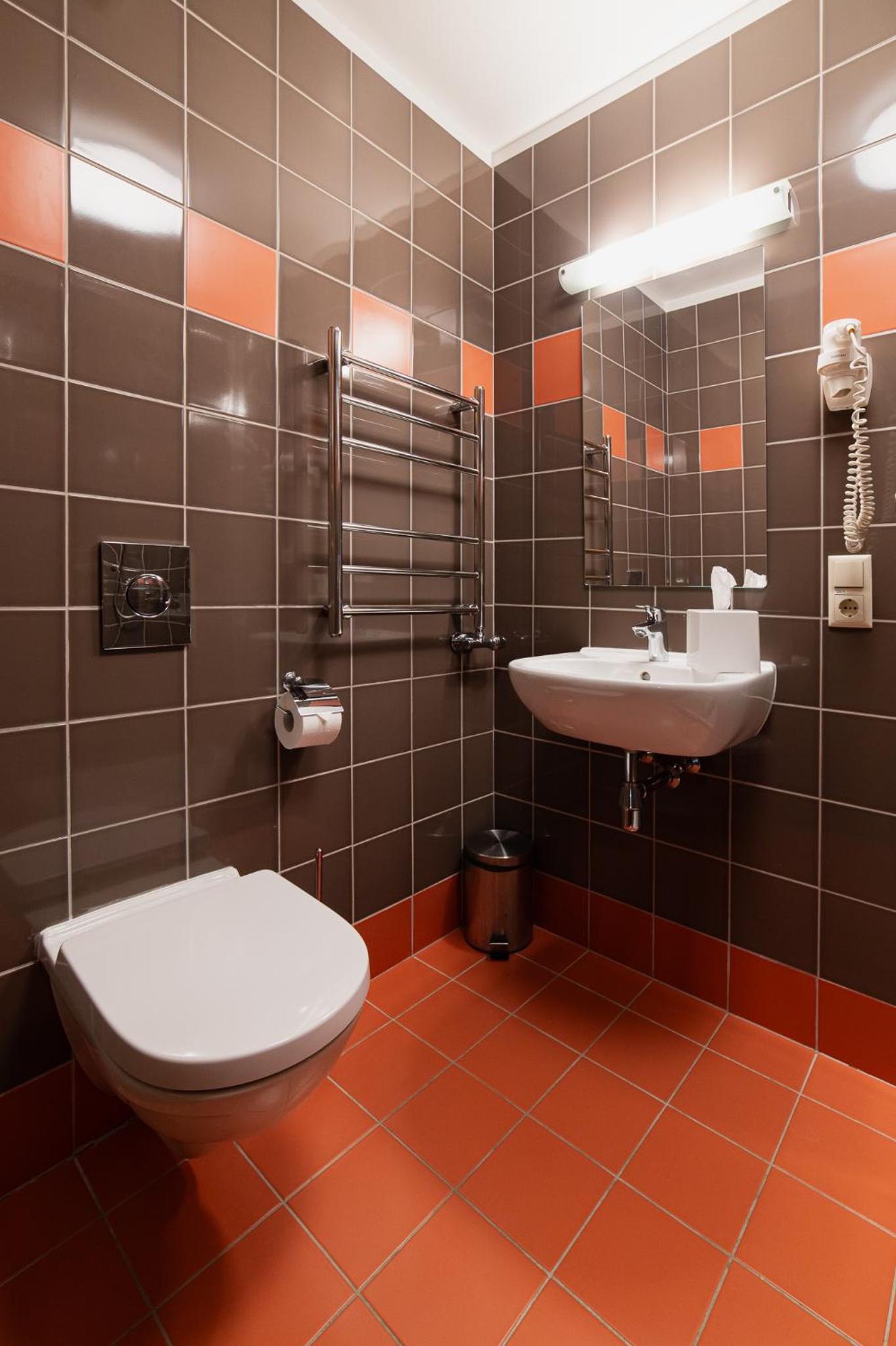 Standard Twin Room - Photo 19