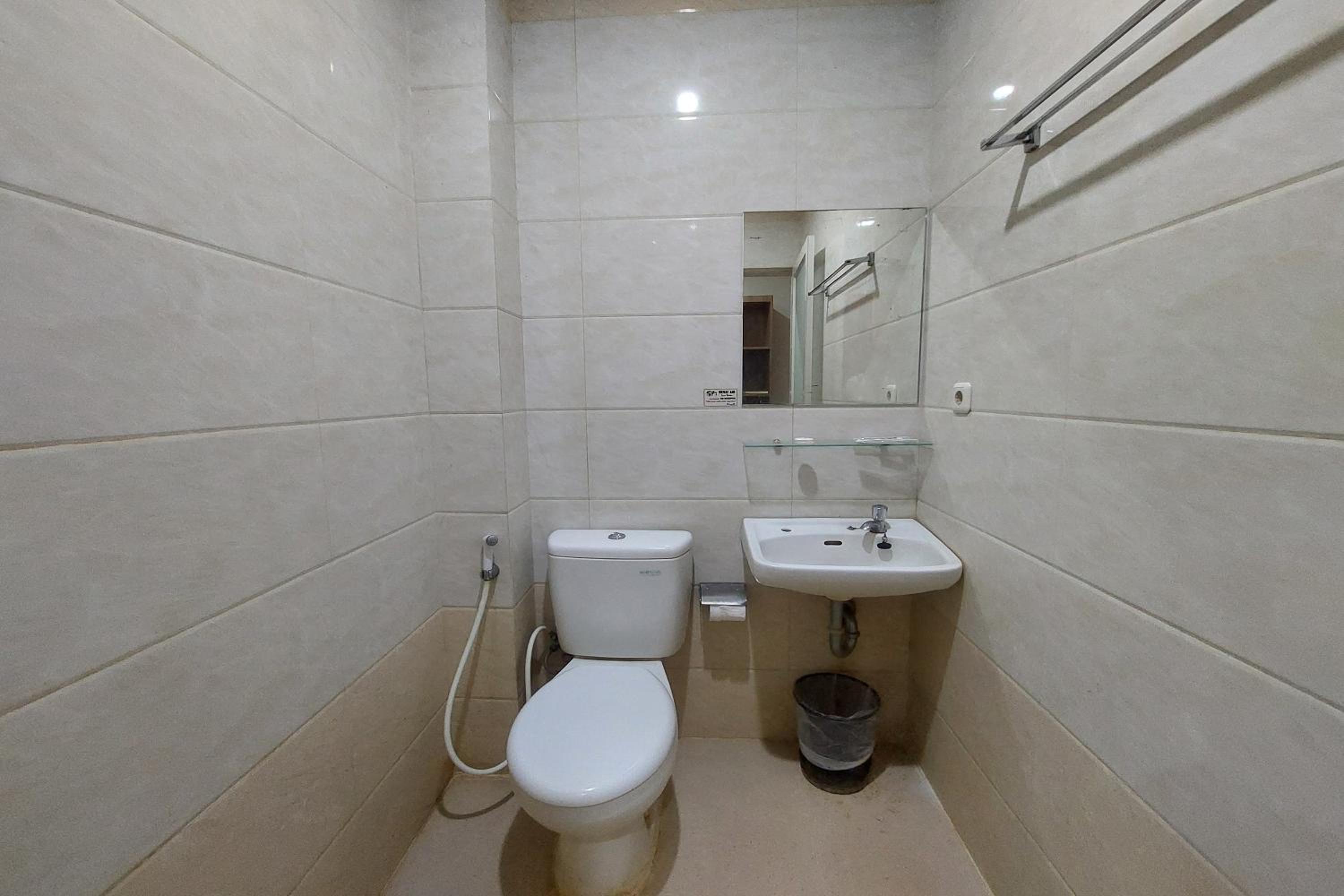 Large Twin Room - Photo 5