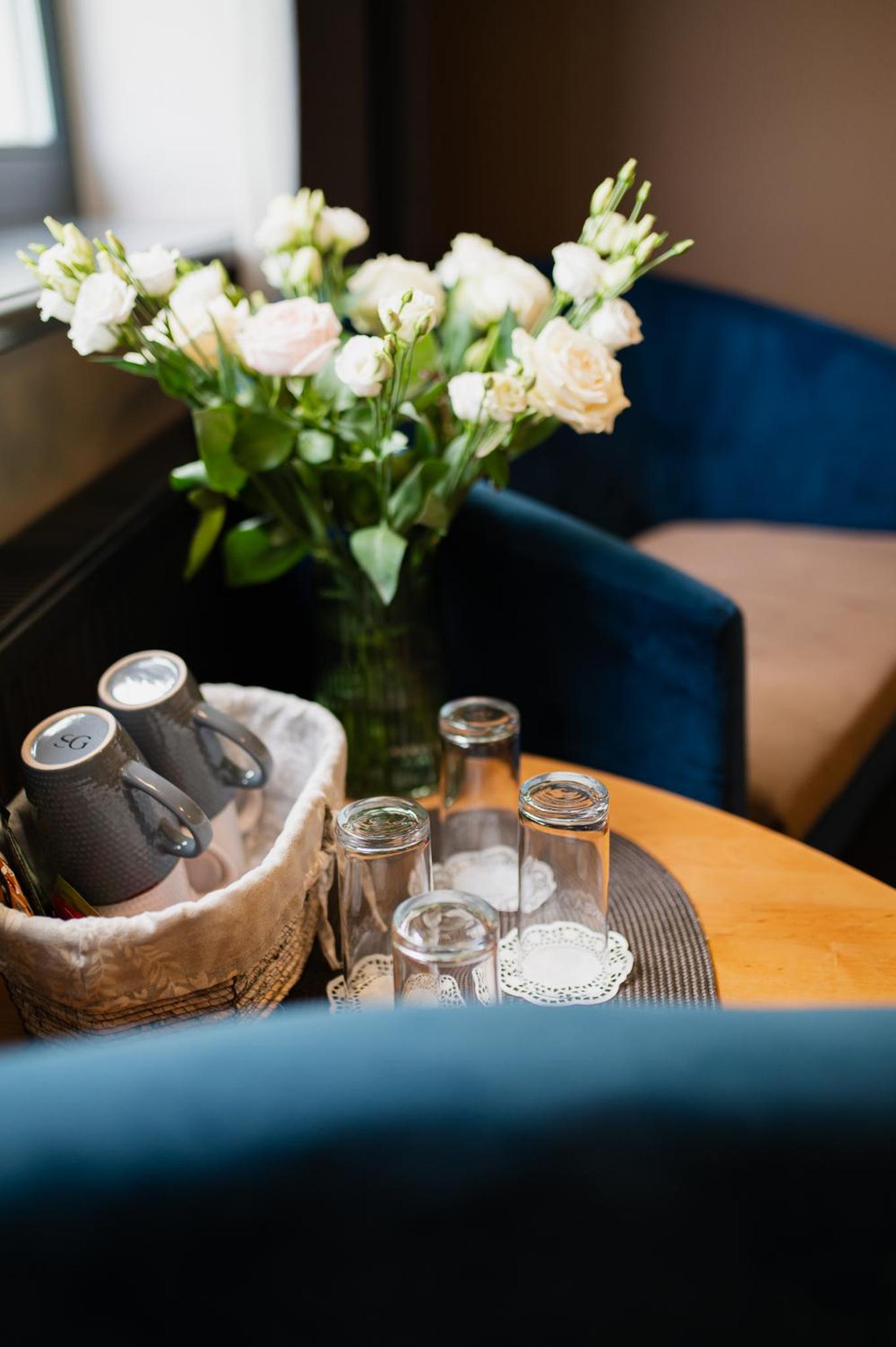 Standard Family Room - Photo 7