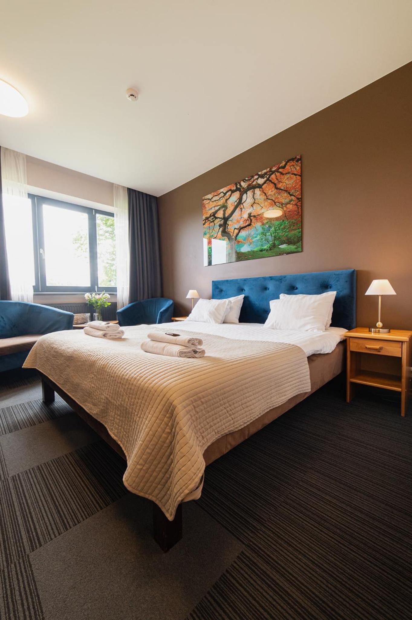 Standard Double Room - Photo 11