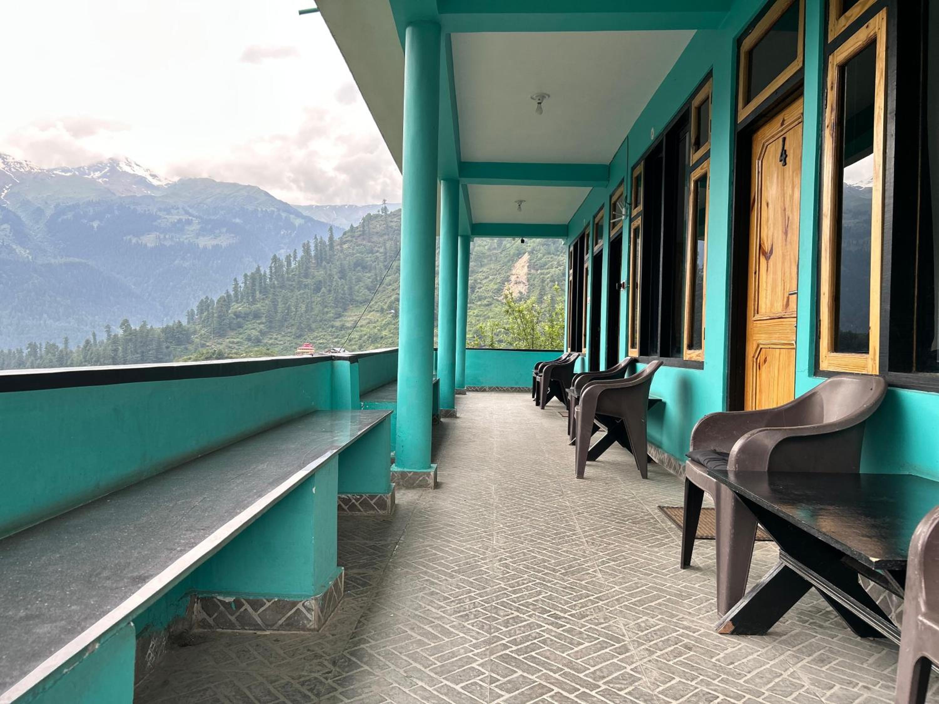 Deluxe Triple Room photo 3