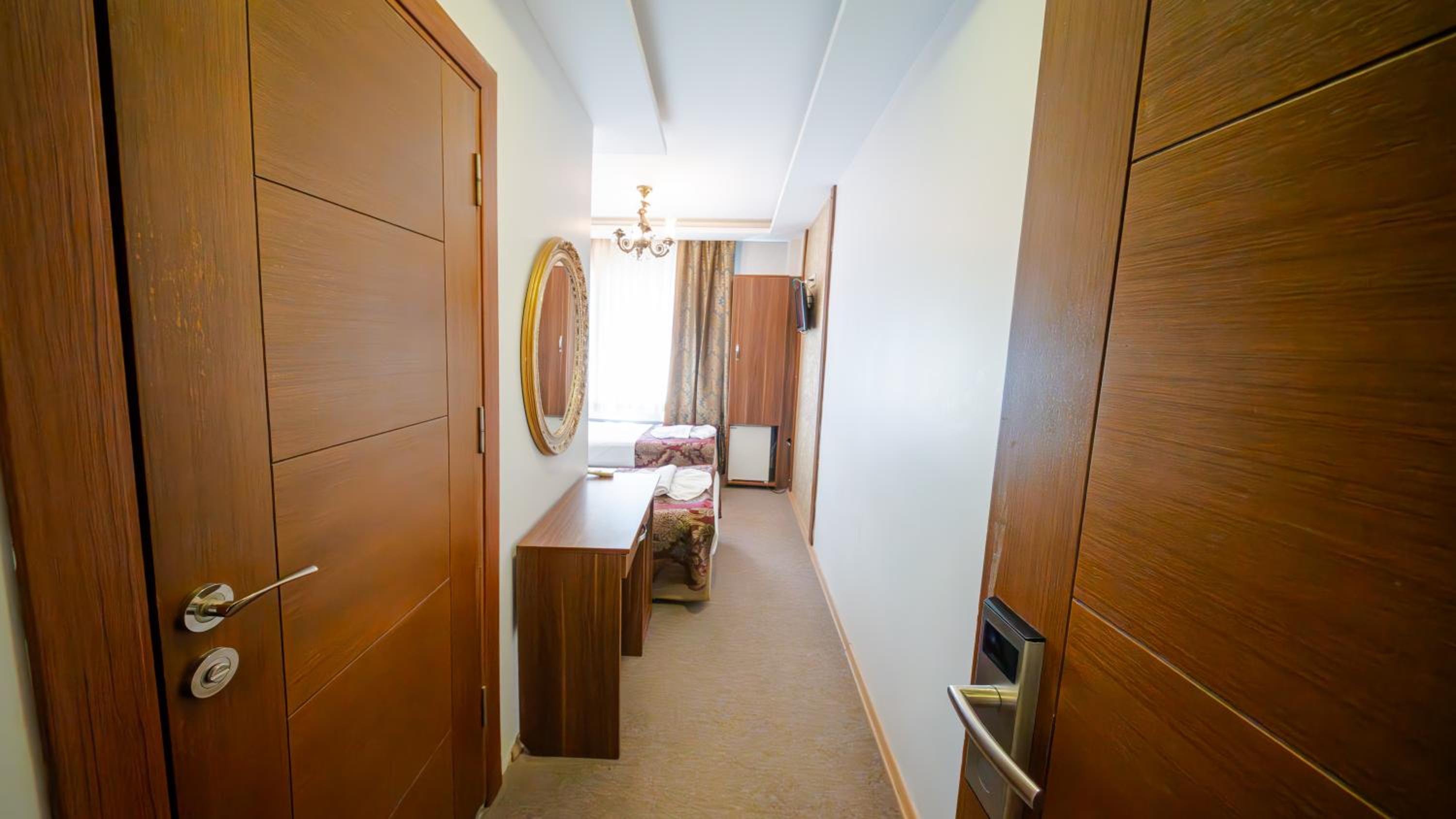 Standard Double or Twin Room photo 1