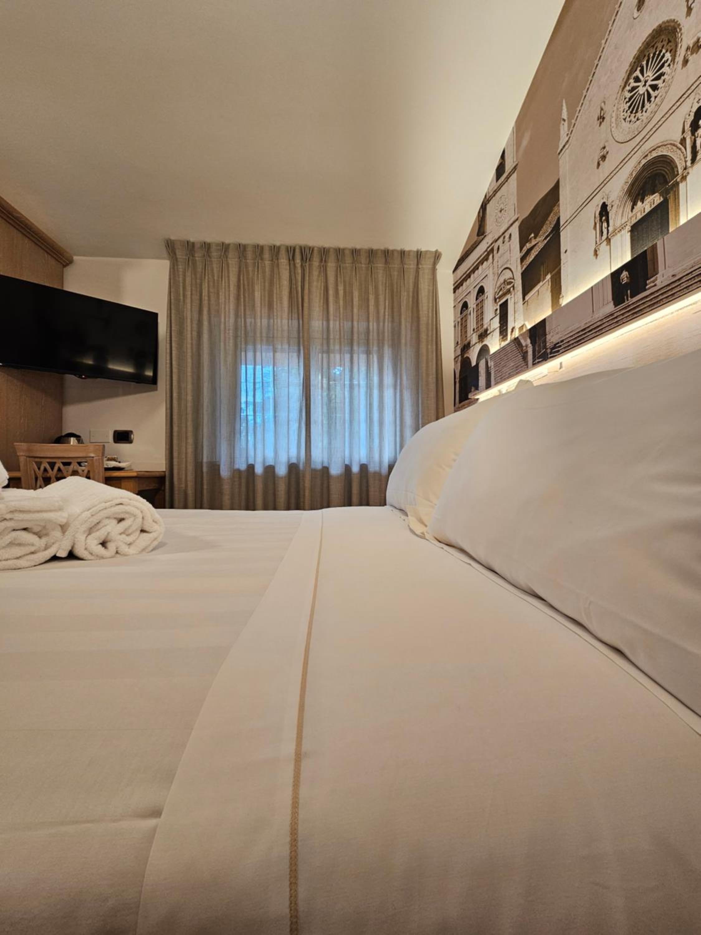 Economy Double Room photo 3