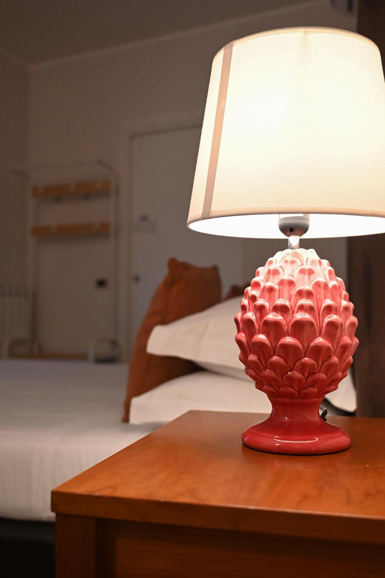 Deluxe Double or Twin Room with City View - Photo 14