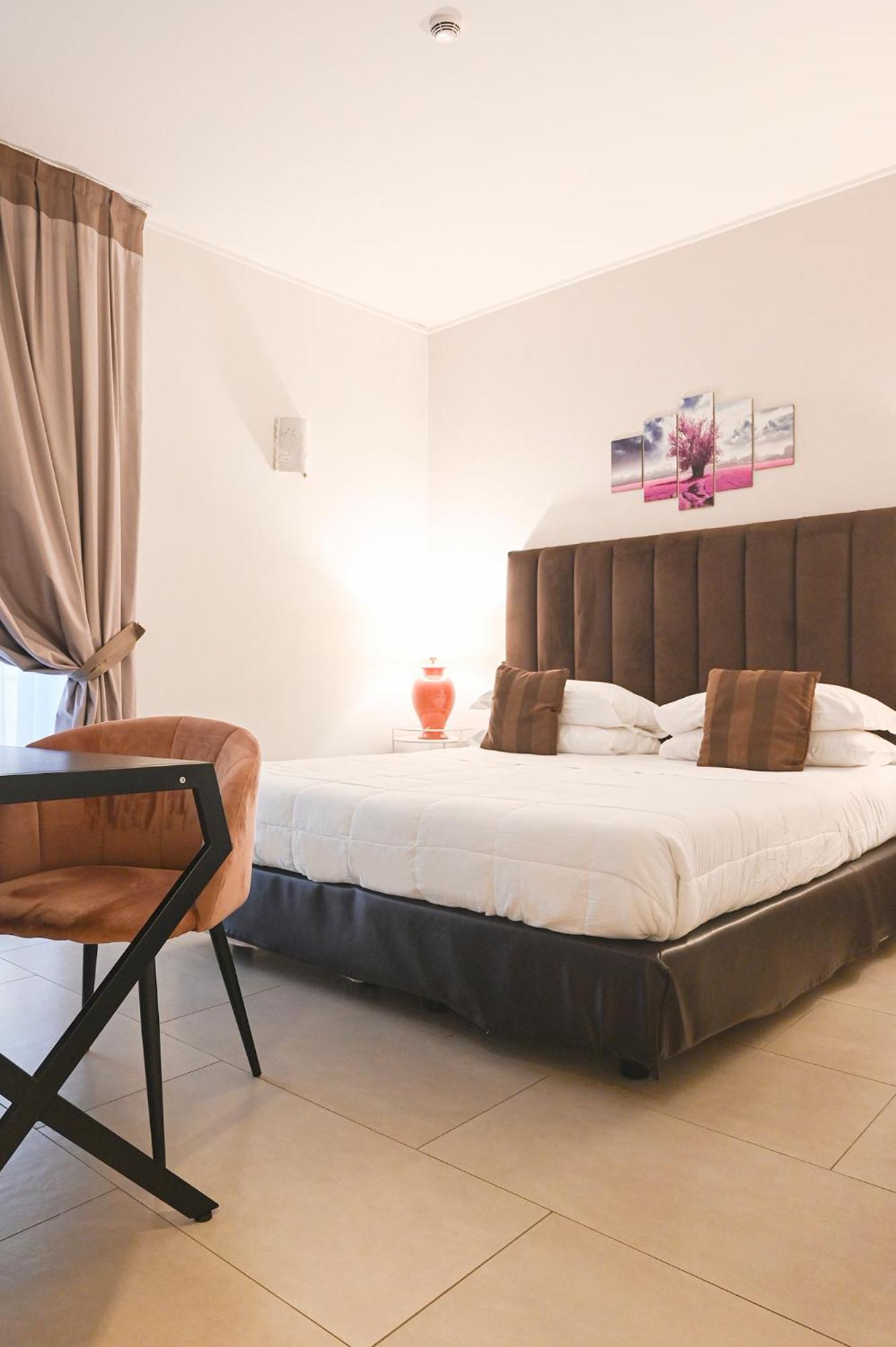 Superior Double or Twin Room - Photo 18