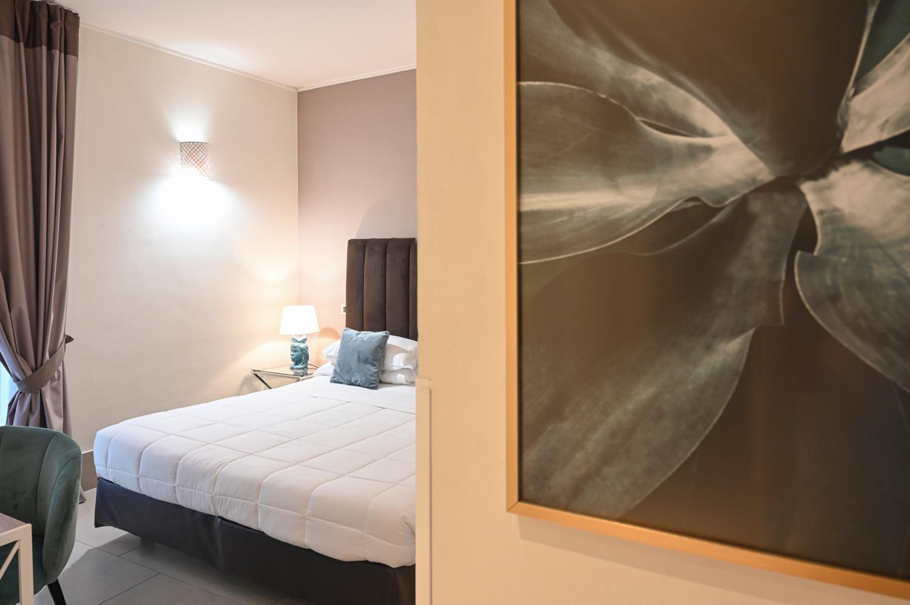 Superior Double or Twin Room - Photo 7