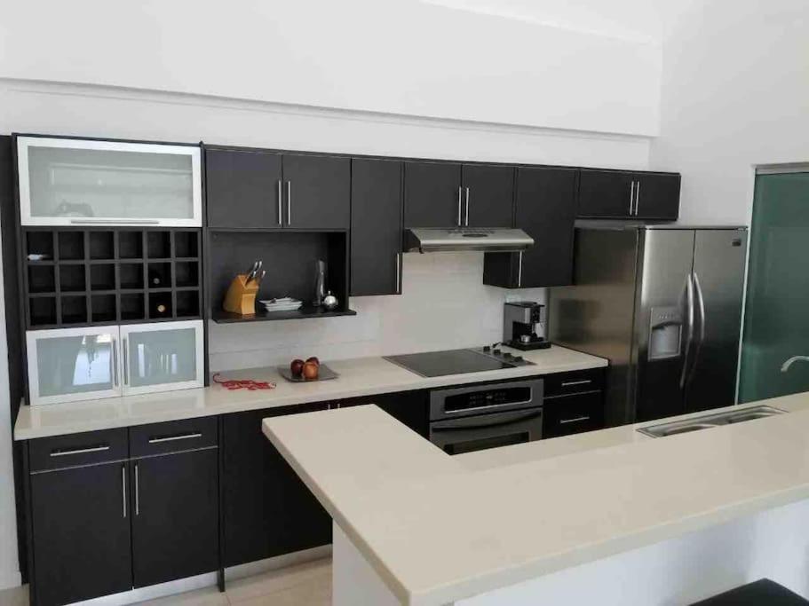 Three-Bedroom Apartment photo 2