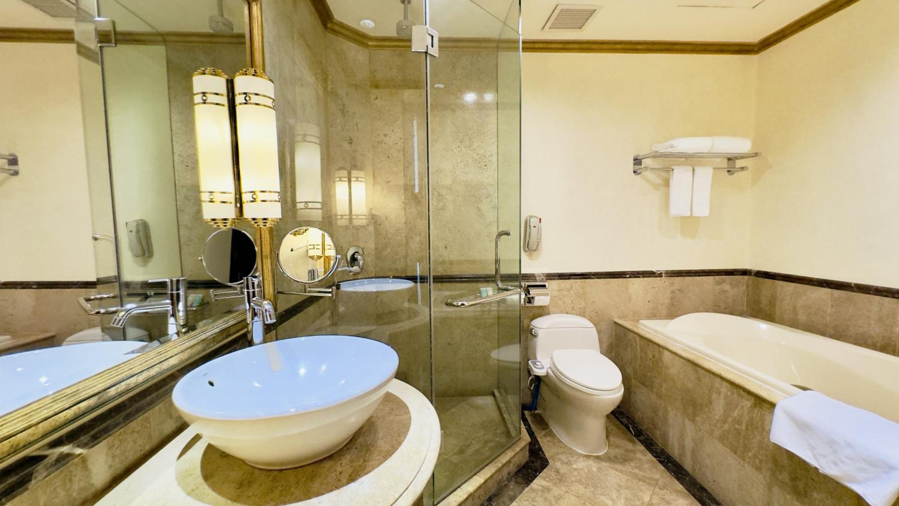 Junior Suite with River View - Photo 2