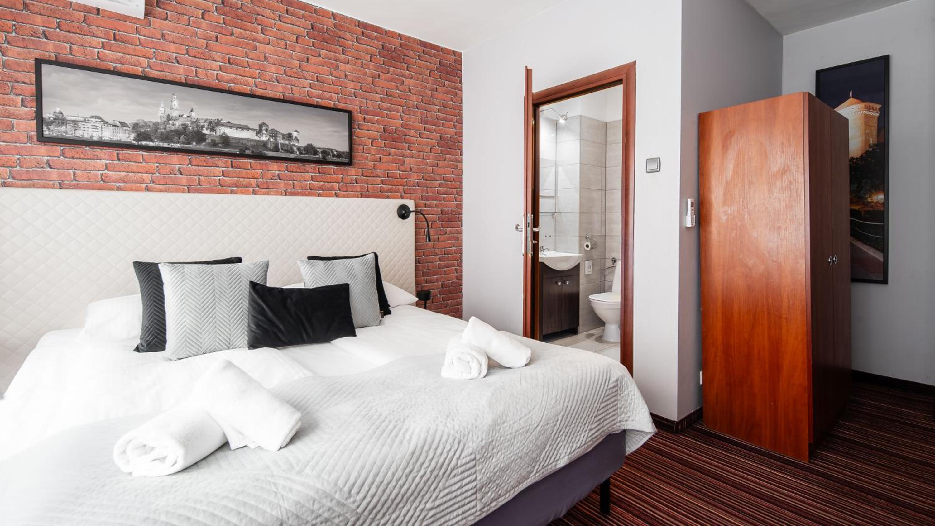Standard Room - Photo 8
