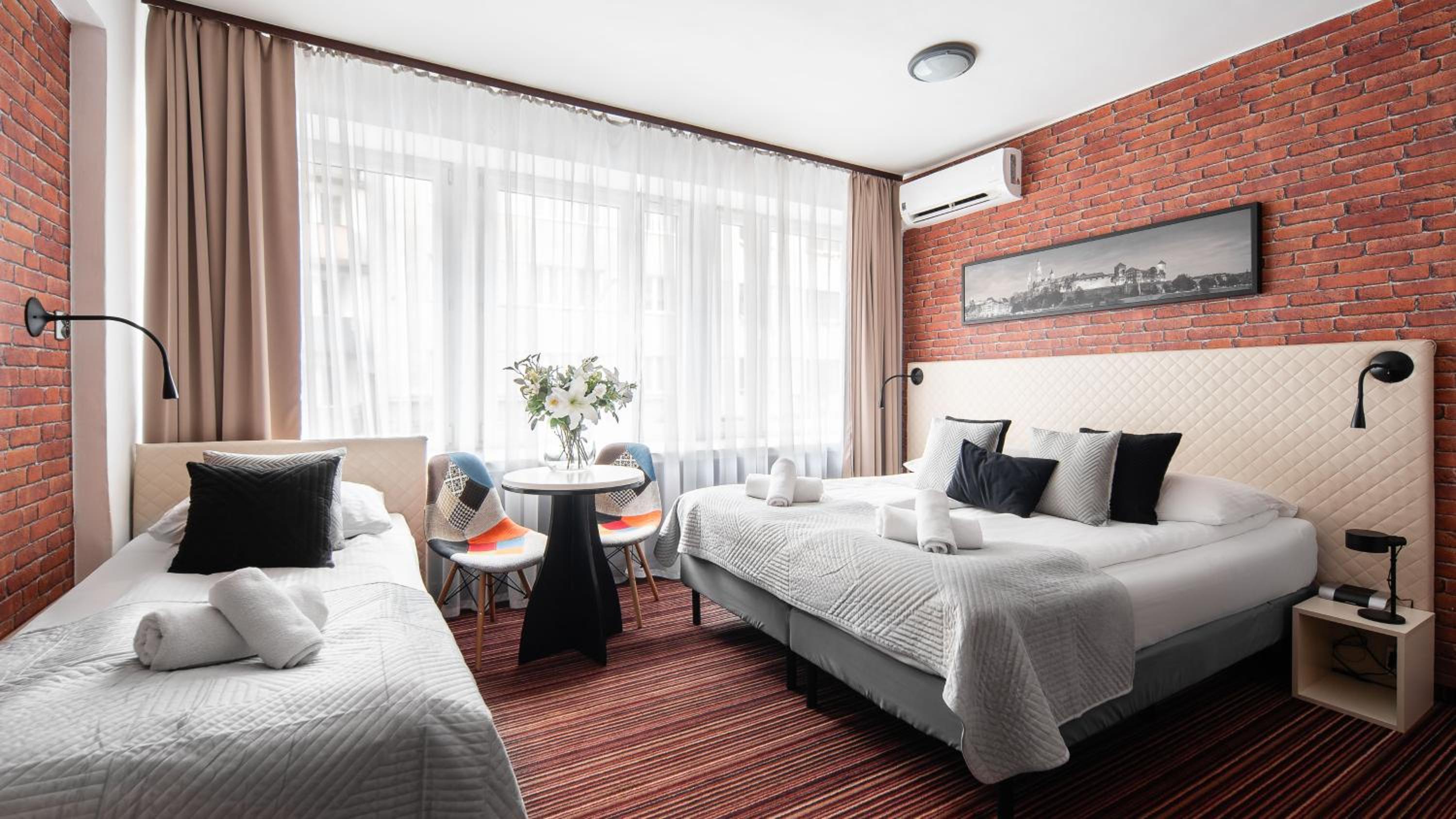 Comfort Room - Photo 1