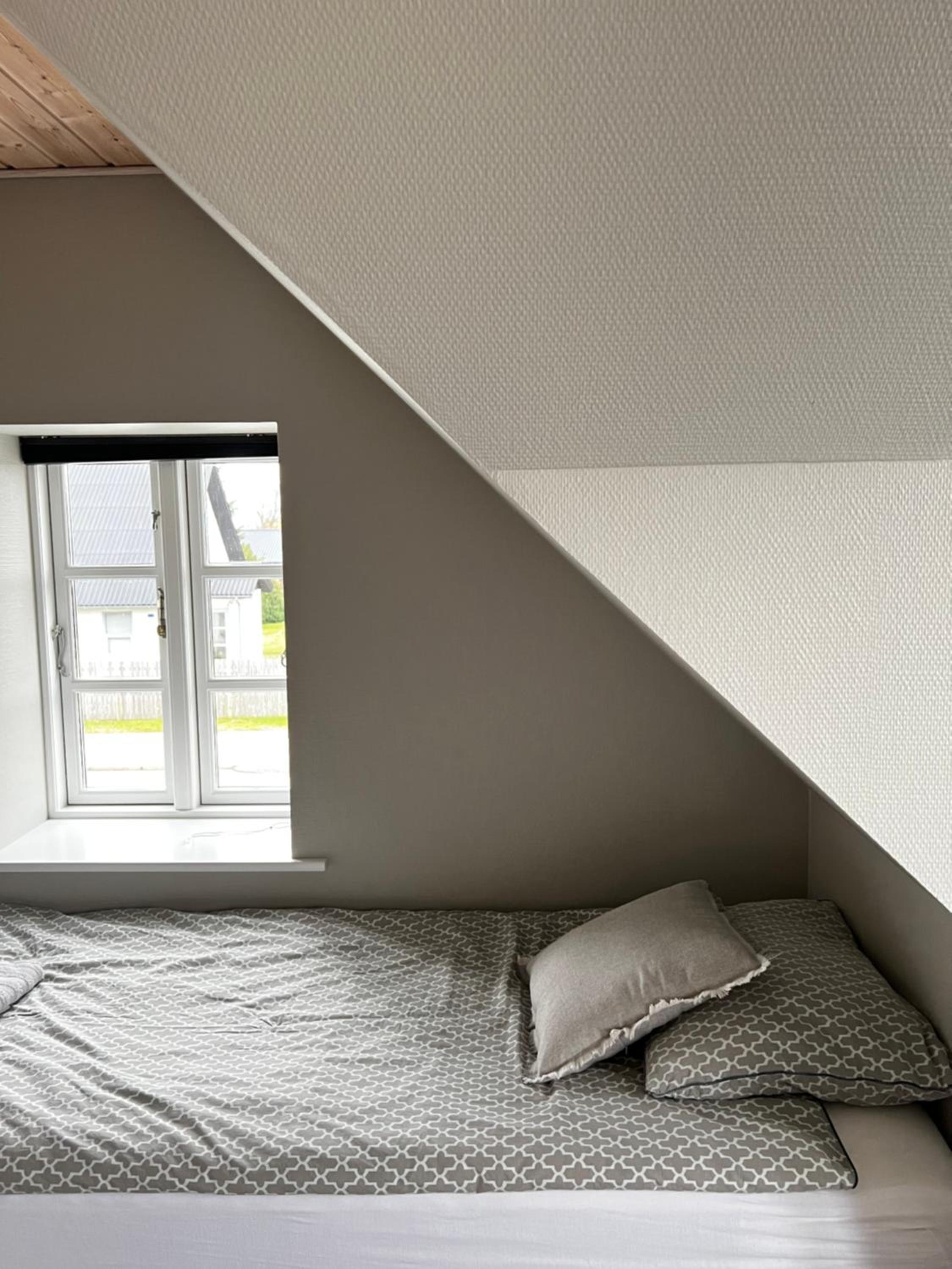 Triple Room with Shared Bathroom photo 2
