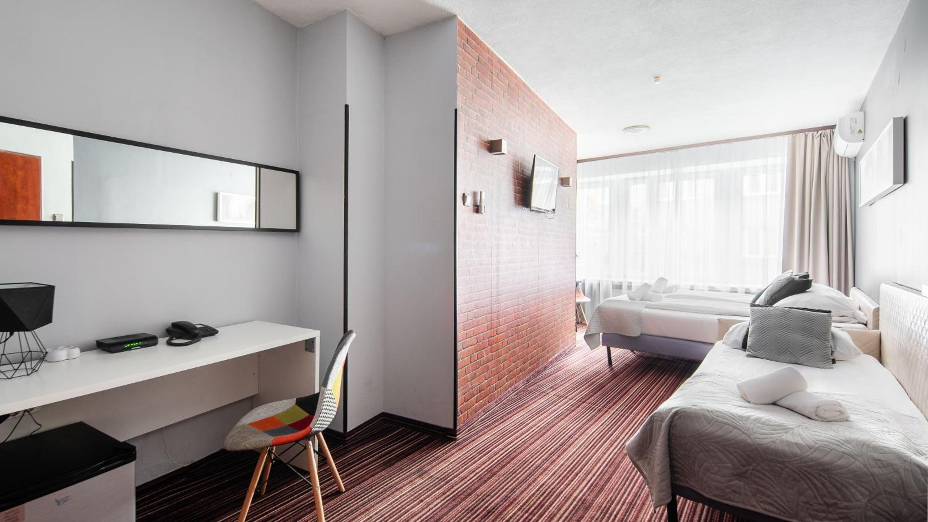 Comfort Room - Photo 2