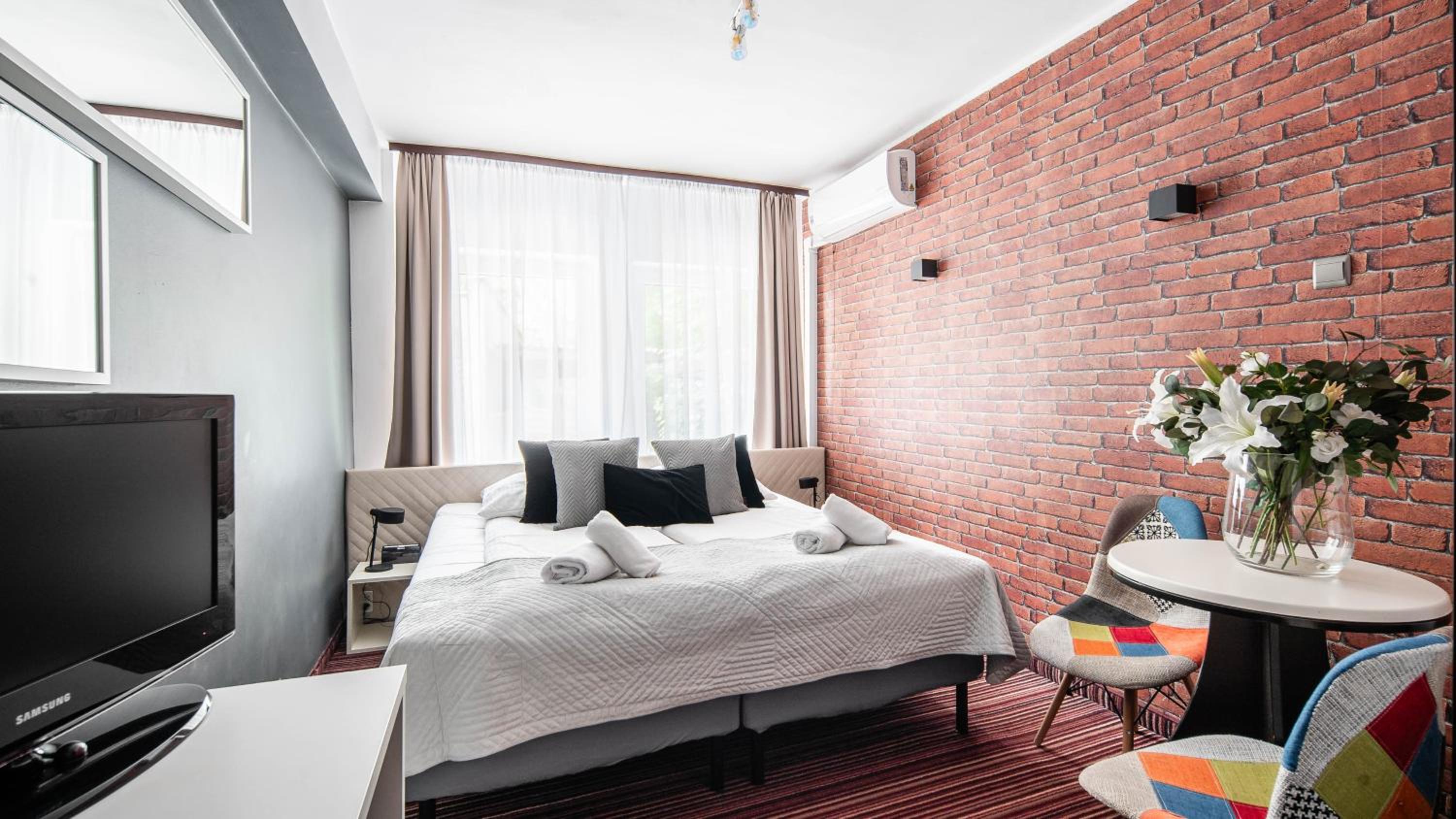 Standard Room - Photo 1