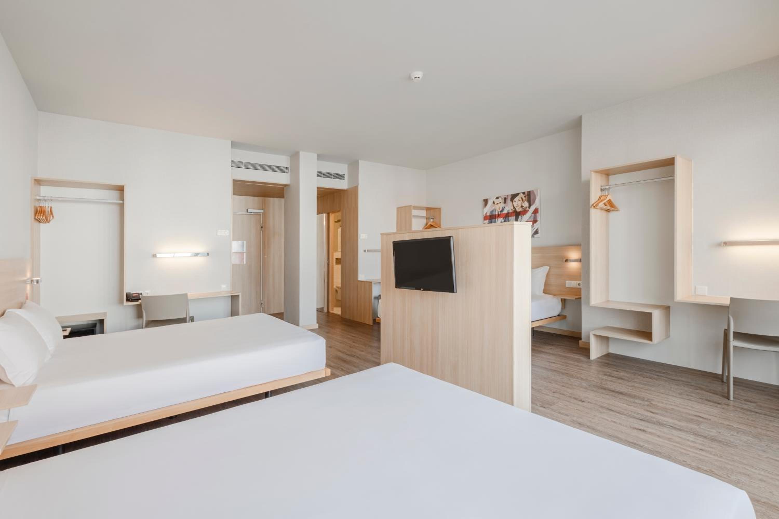 Superior Triple Room - Photo 1