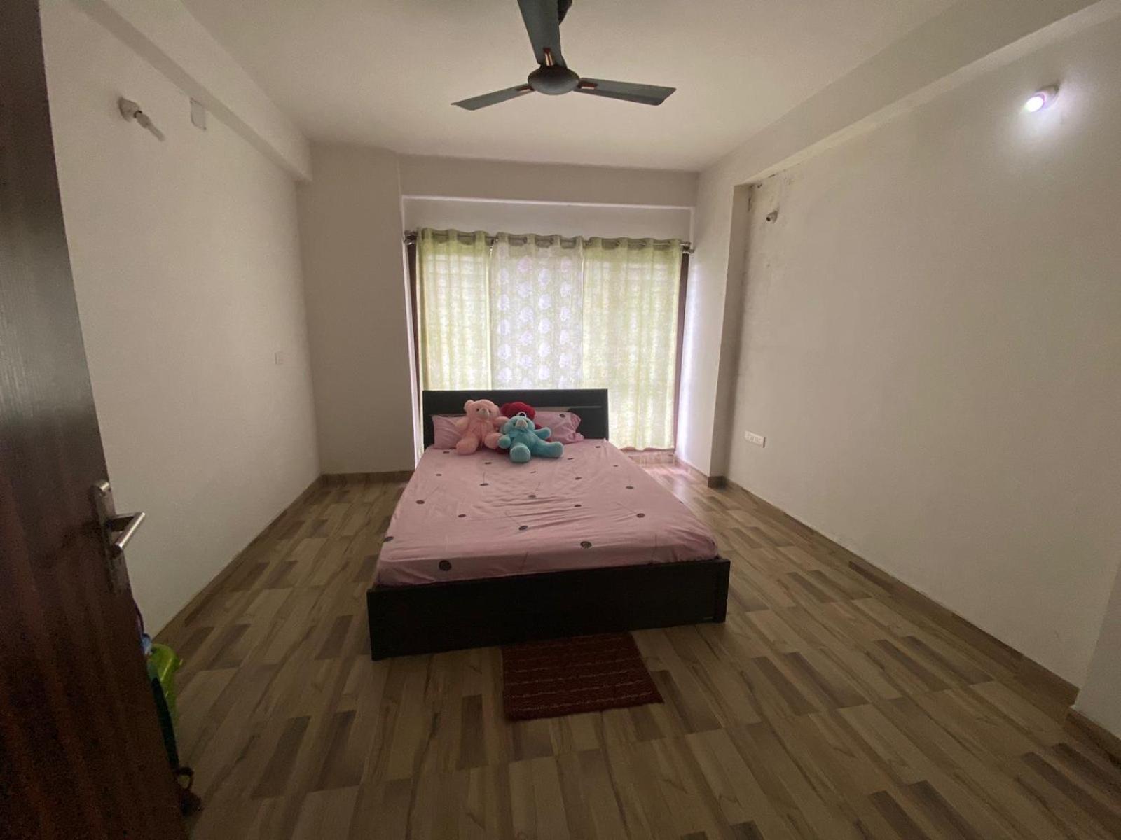 Three-Bedroom Apartment photo 2