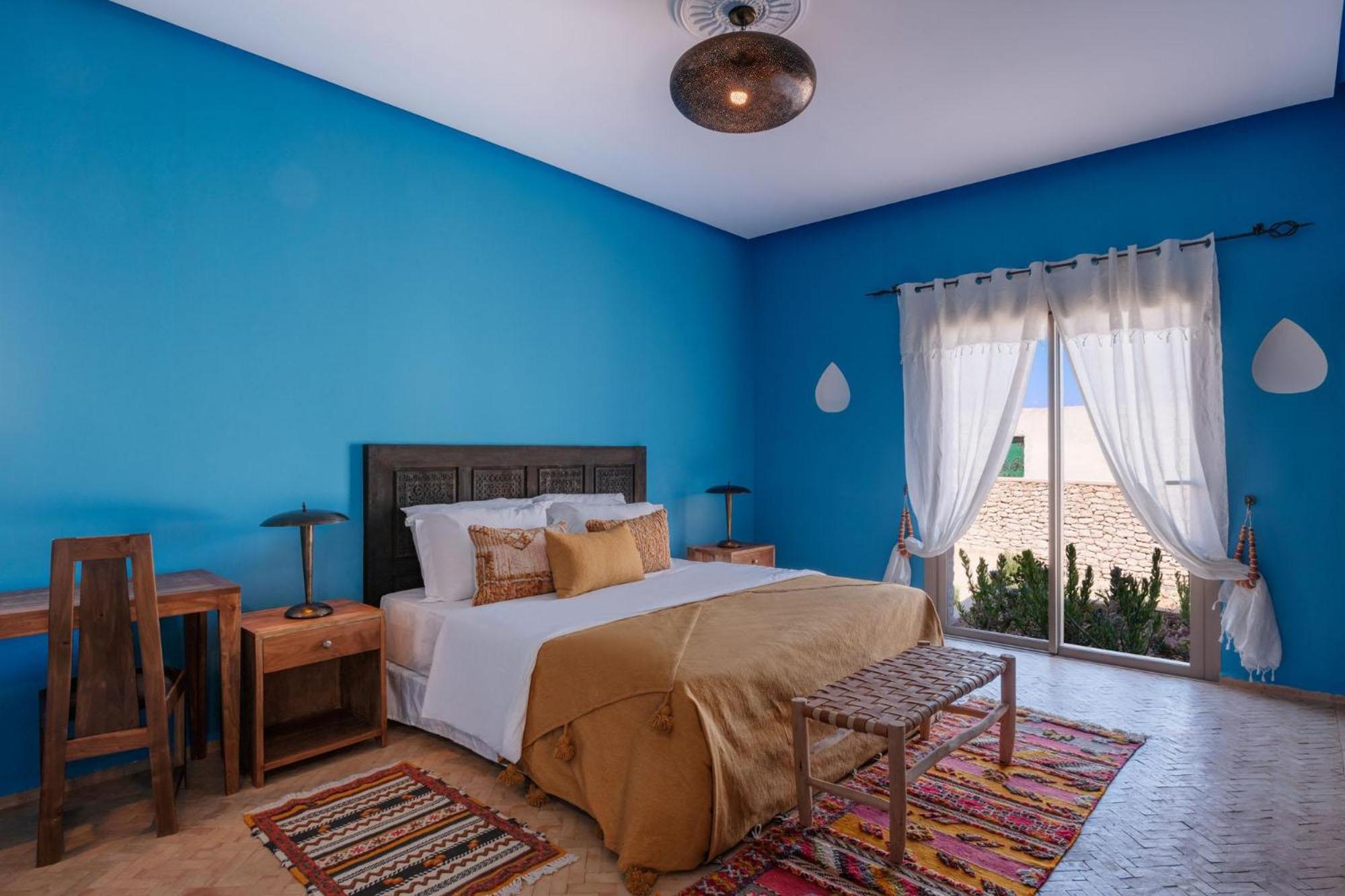 Double or Twin Room with Mountain View