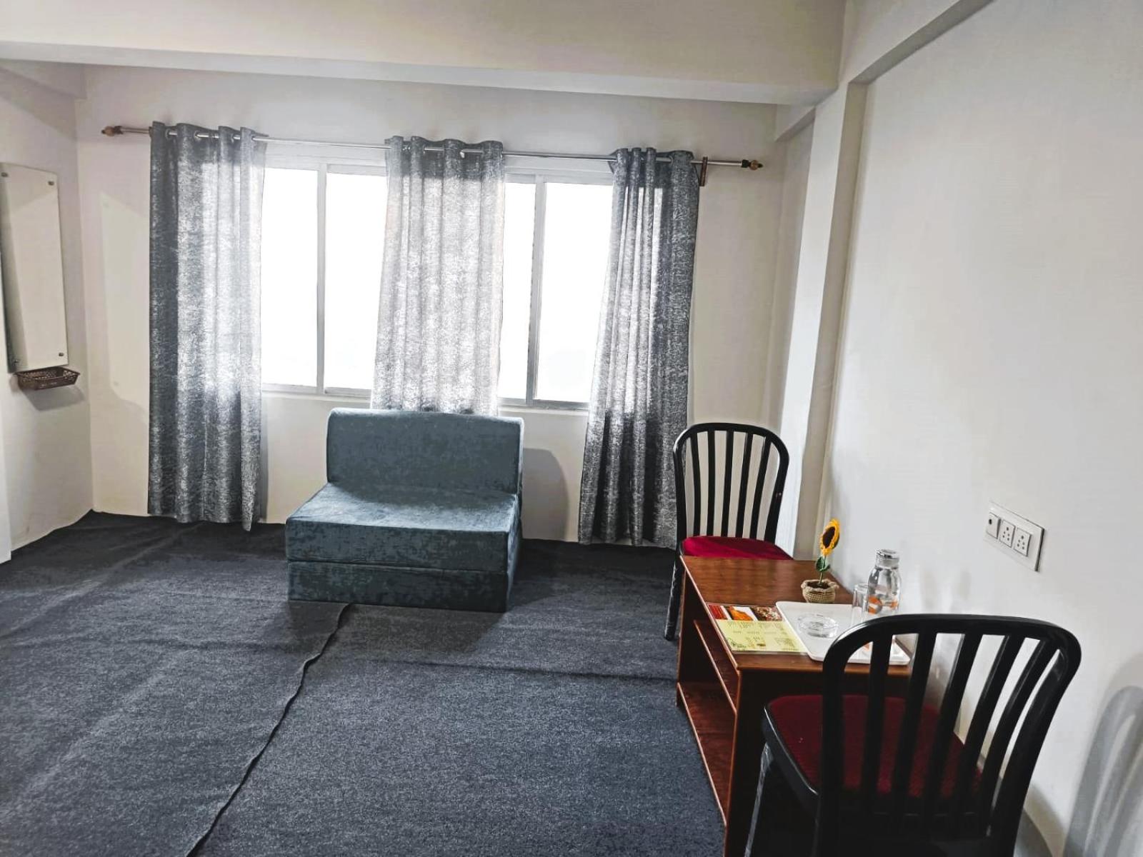 Deluxe Double Room With Extra Bed