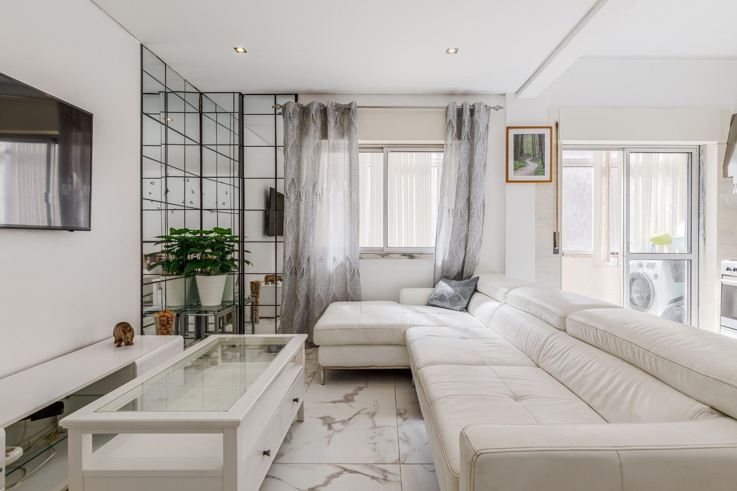 Three-Bedroom Superior Apartment
