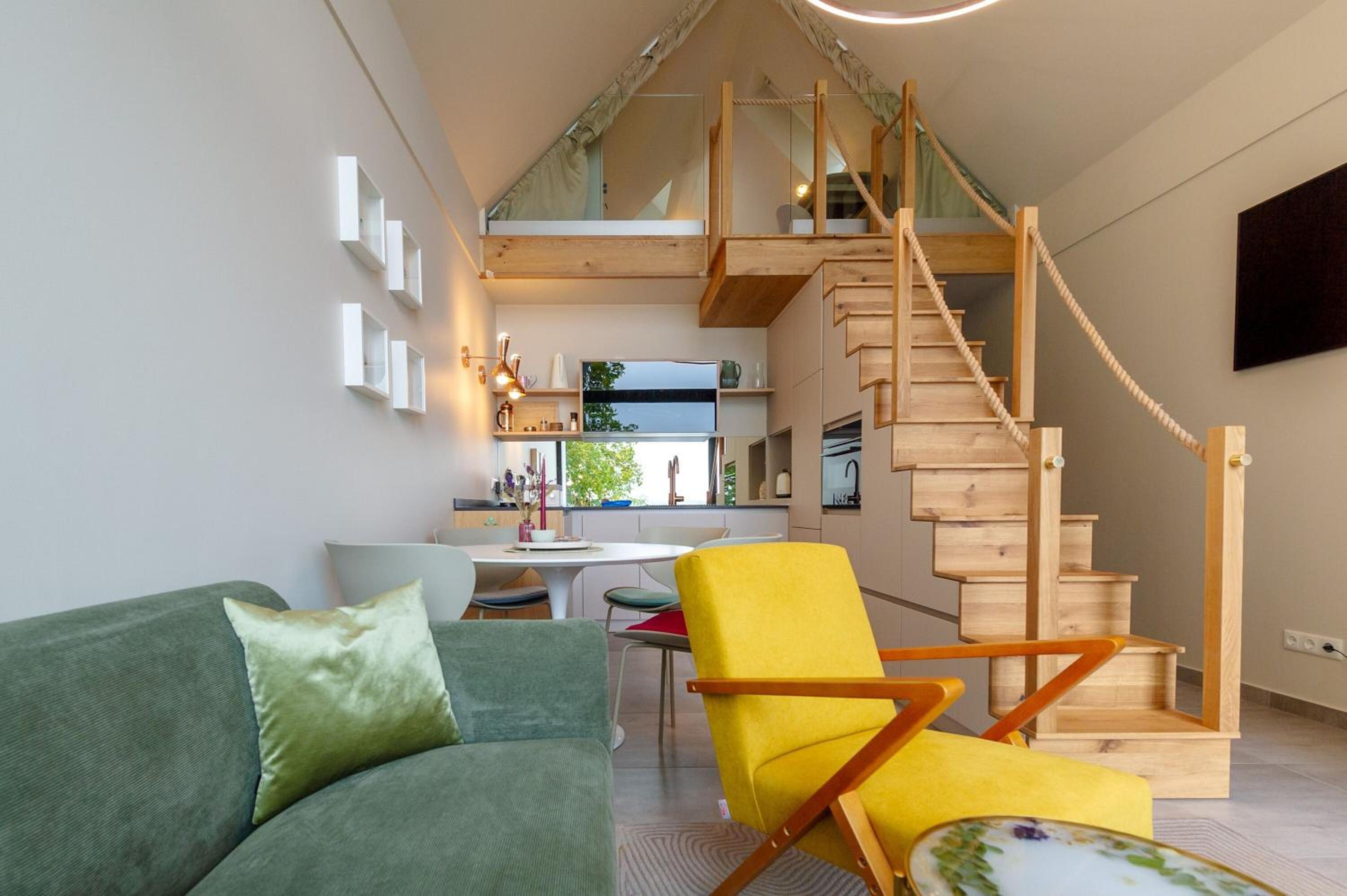 One-Bedroom Apartment with Balcony photo 1