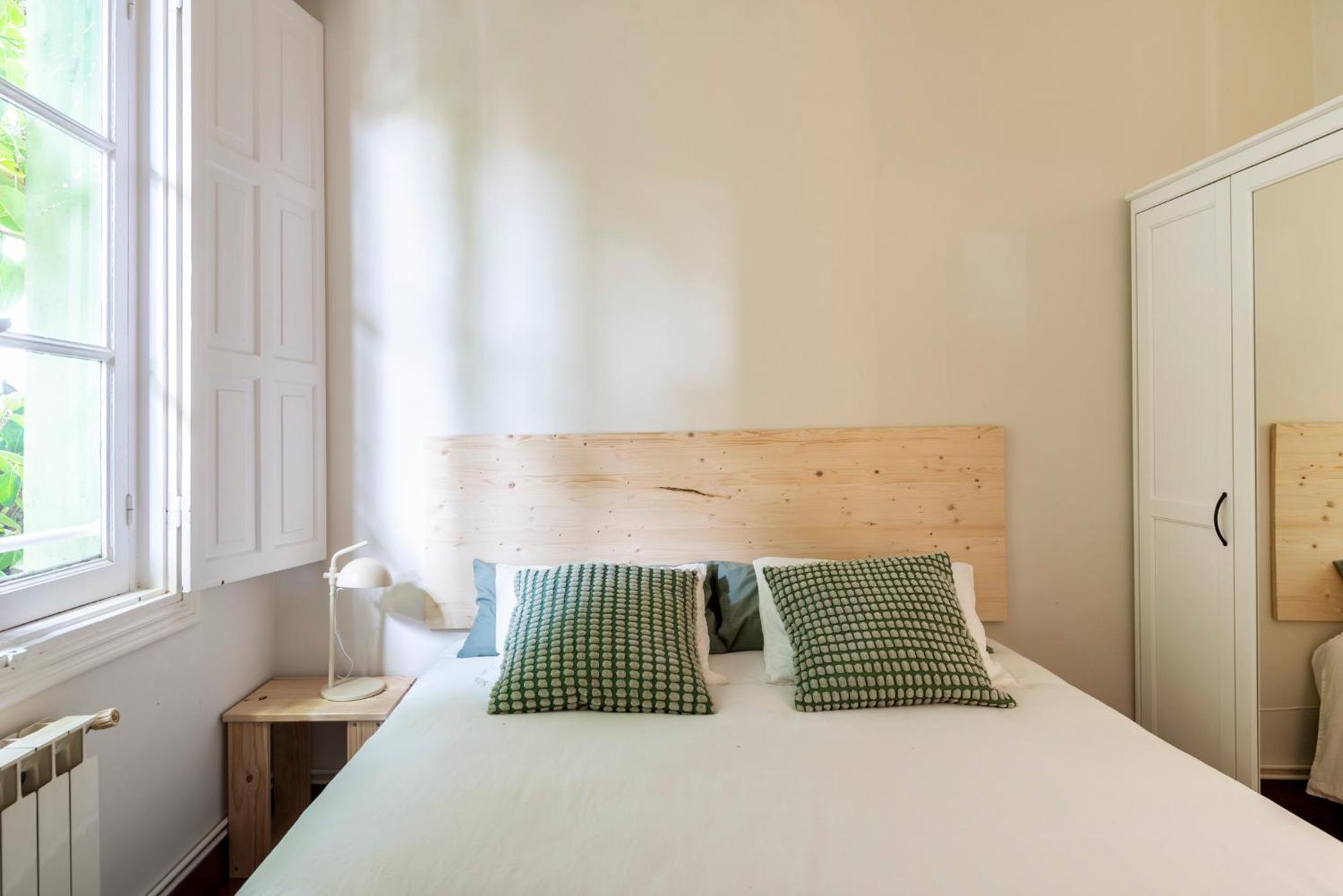 Apartamento de Dos Habitaciones con Terraza
