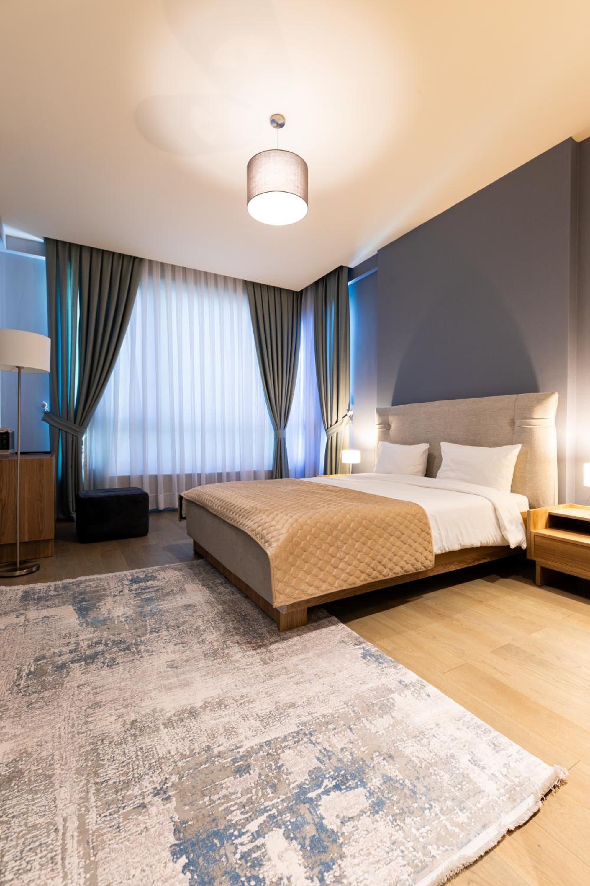 Two-Bedroom Apartment with Balcony photo 3