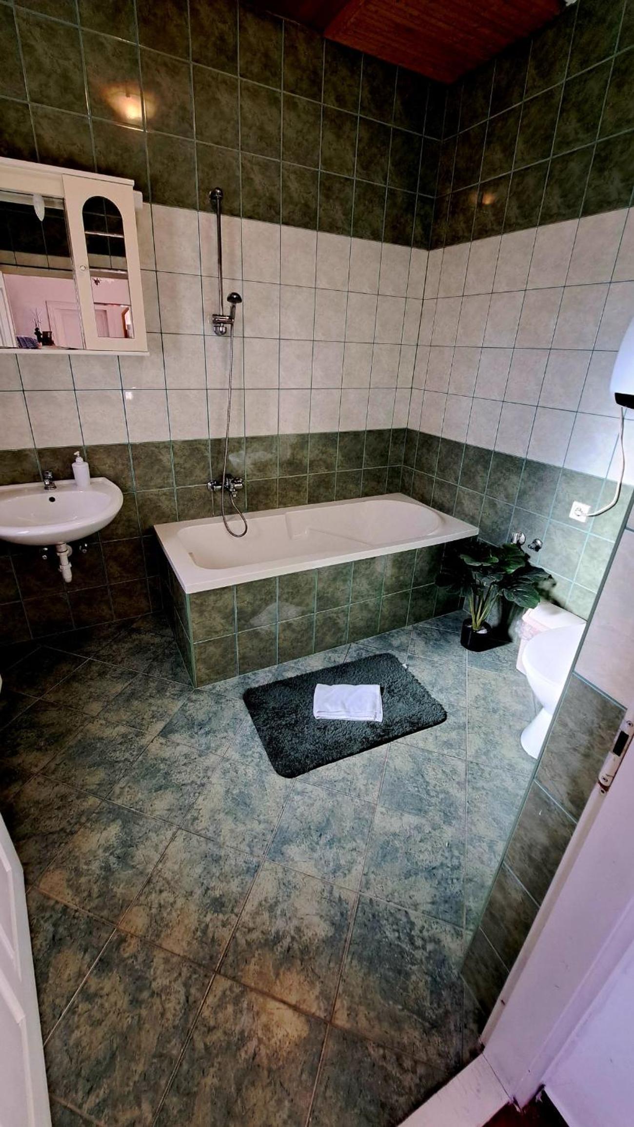 Double Room with Private External Bathroom photo 2
