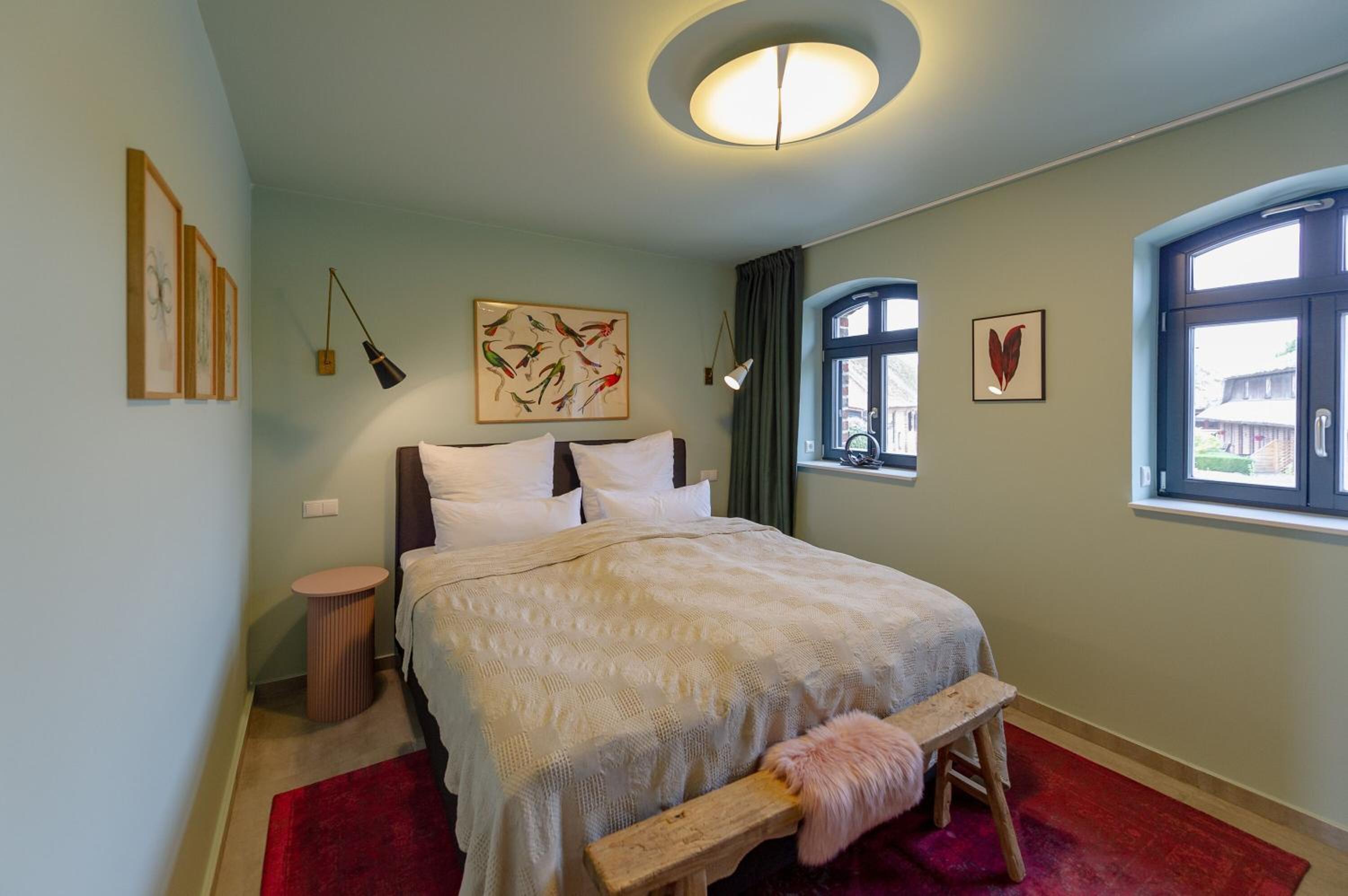 One-Bedroom Apartment with Balcony photo 3