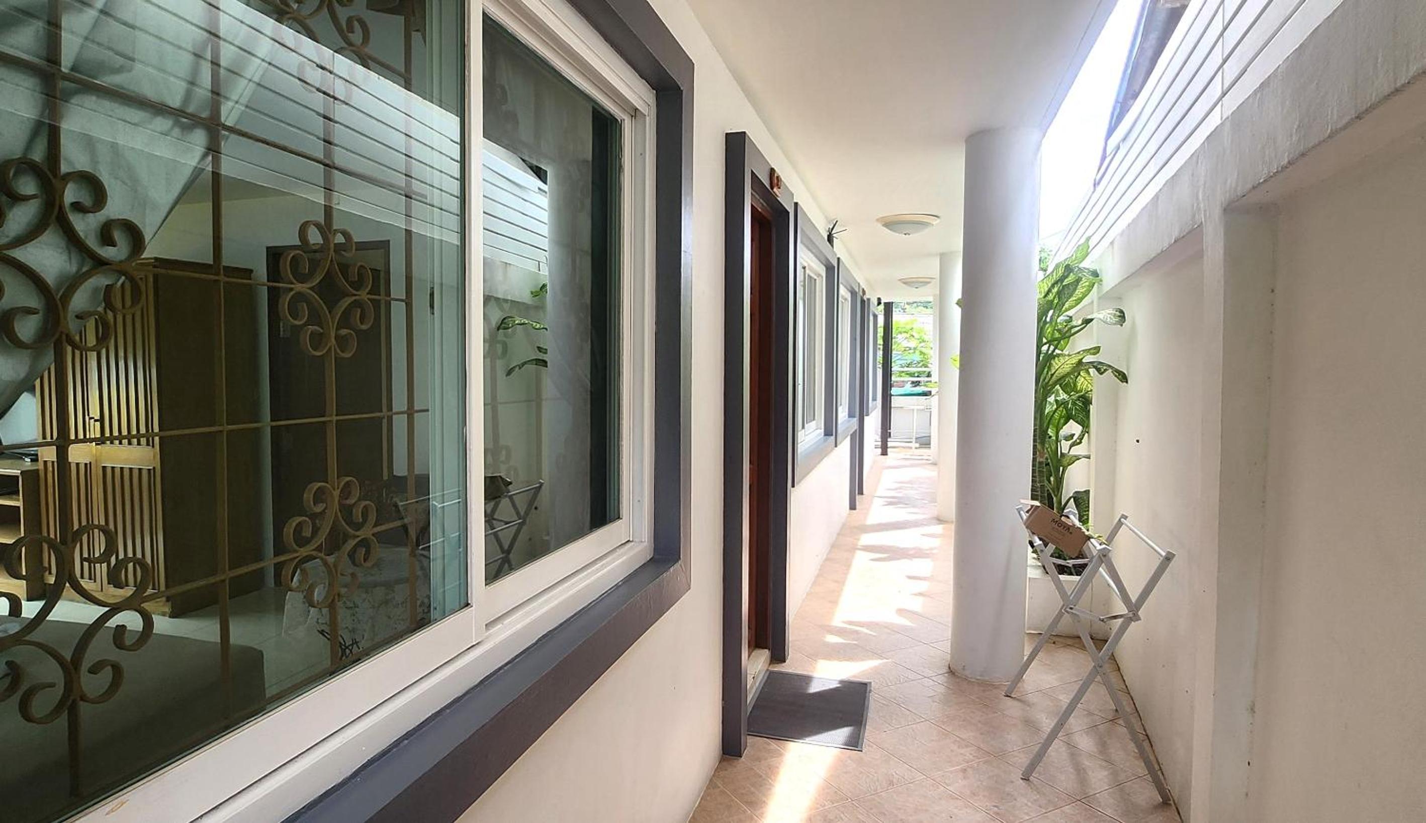 Triple Room with Pool View photo 3