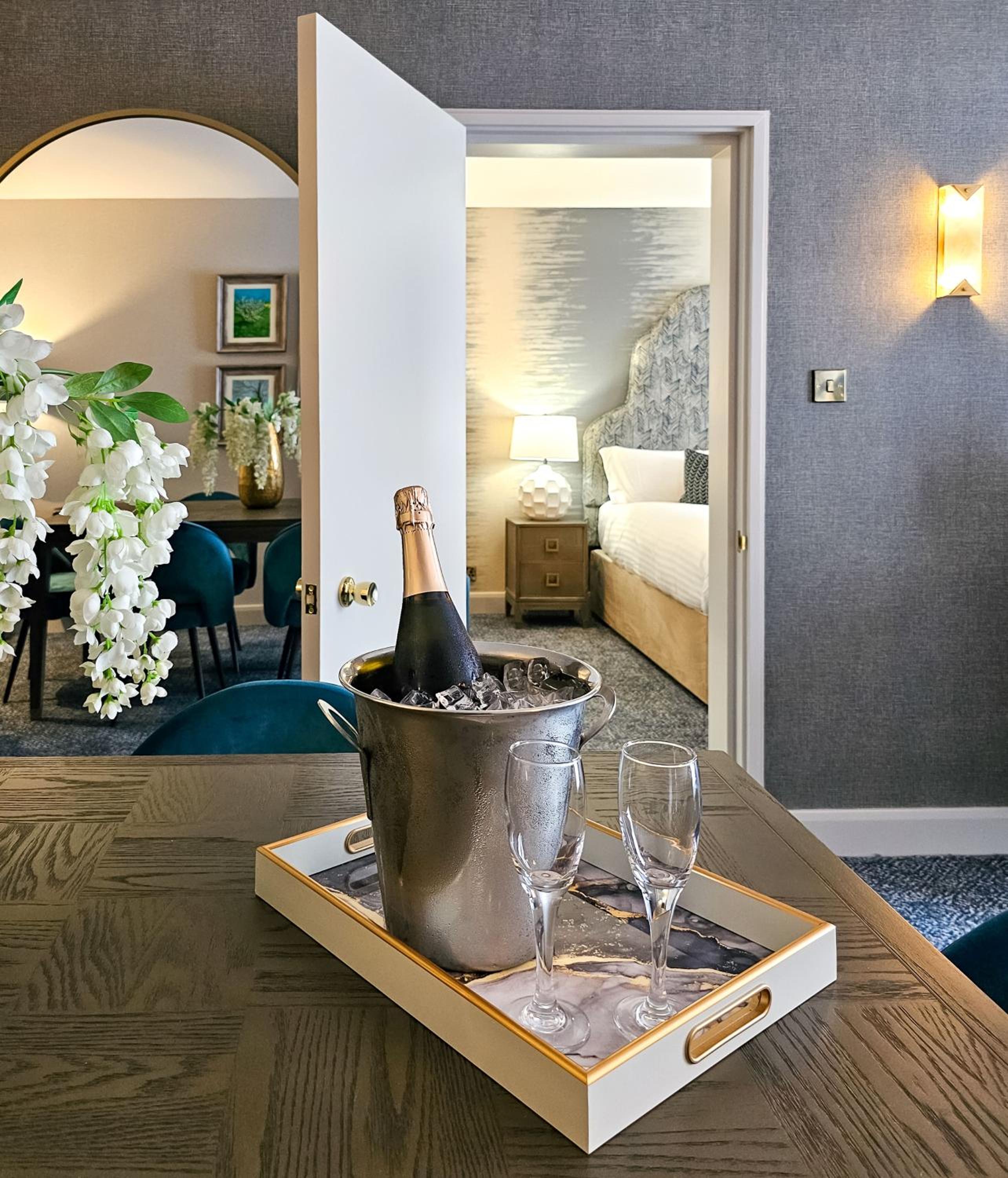 Double Suite - Non-Smoking - Photo 4