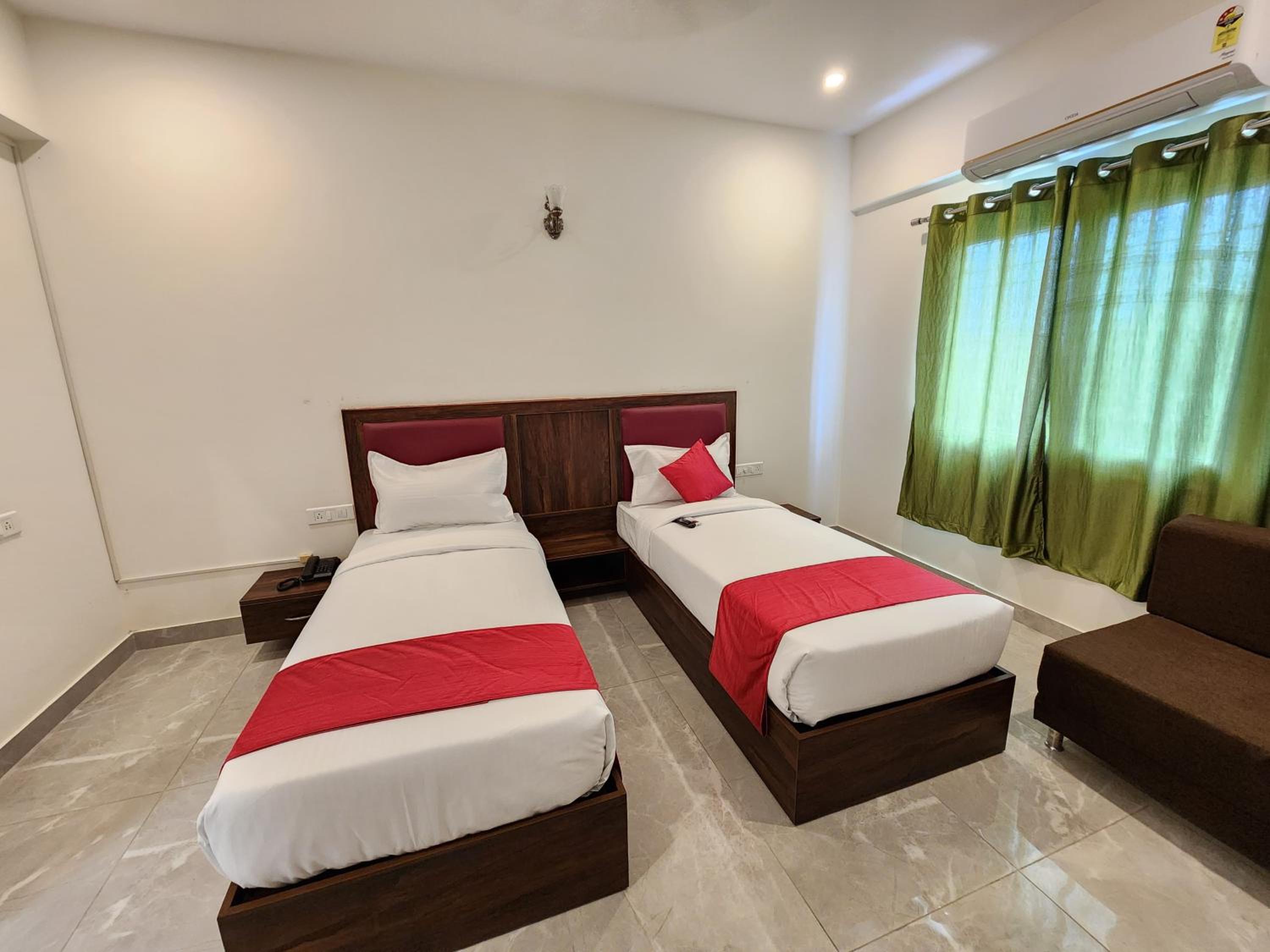 Deluxe Twin Room