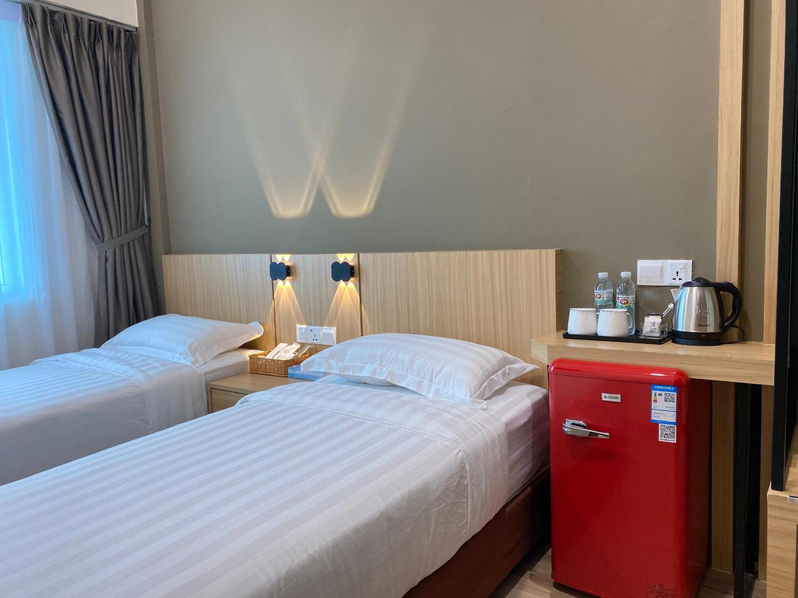 Standard Twin Room photo 3