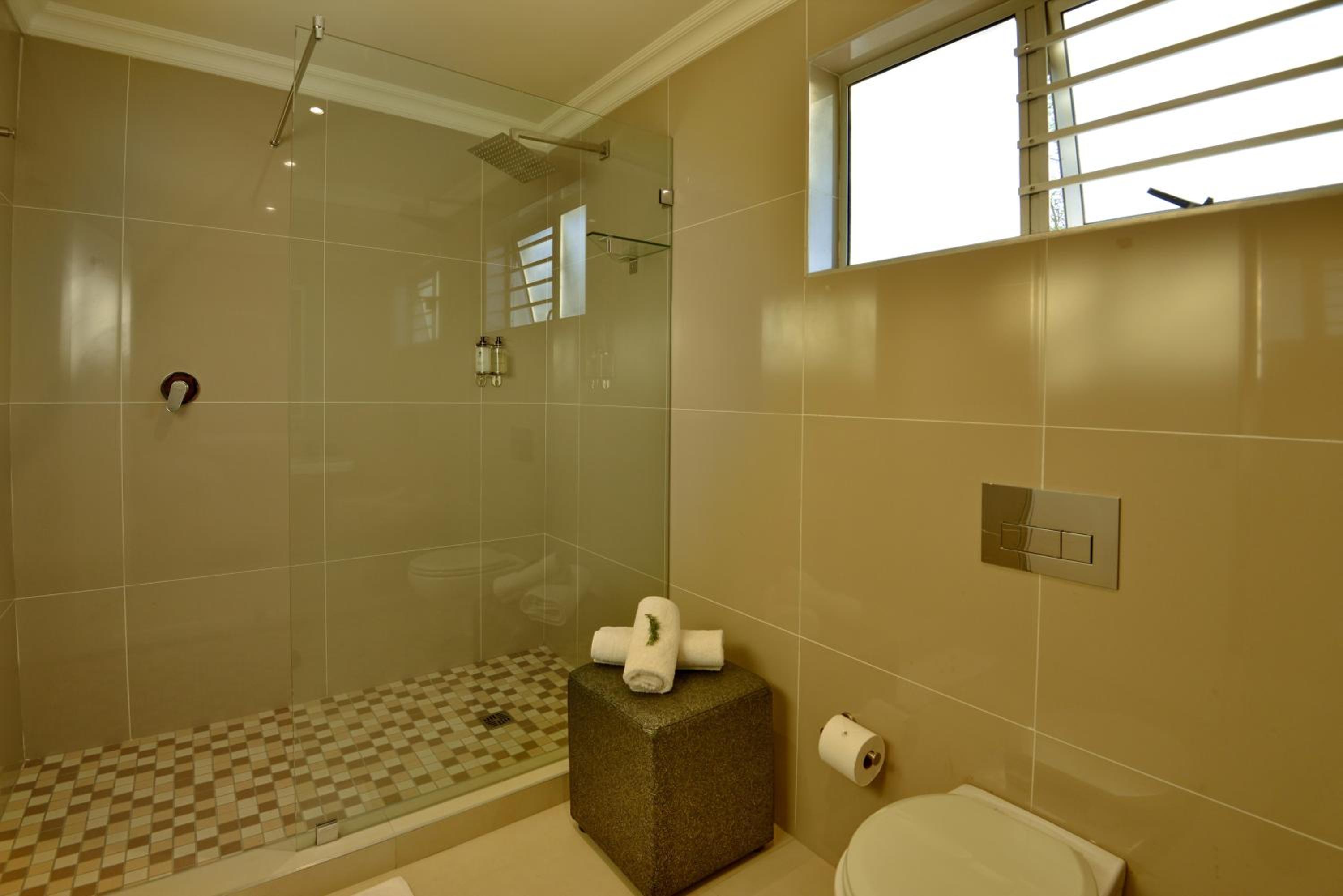 Superior King or Twin Room - Photo 3