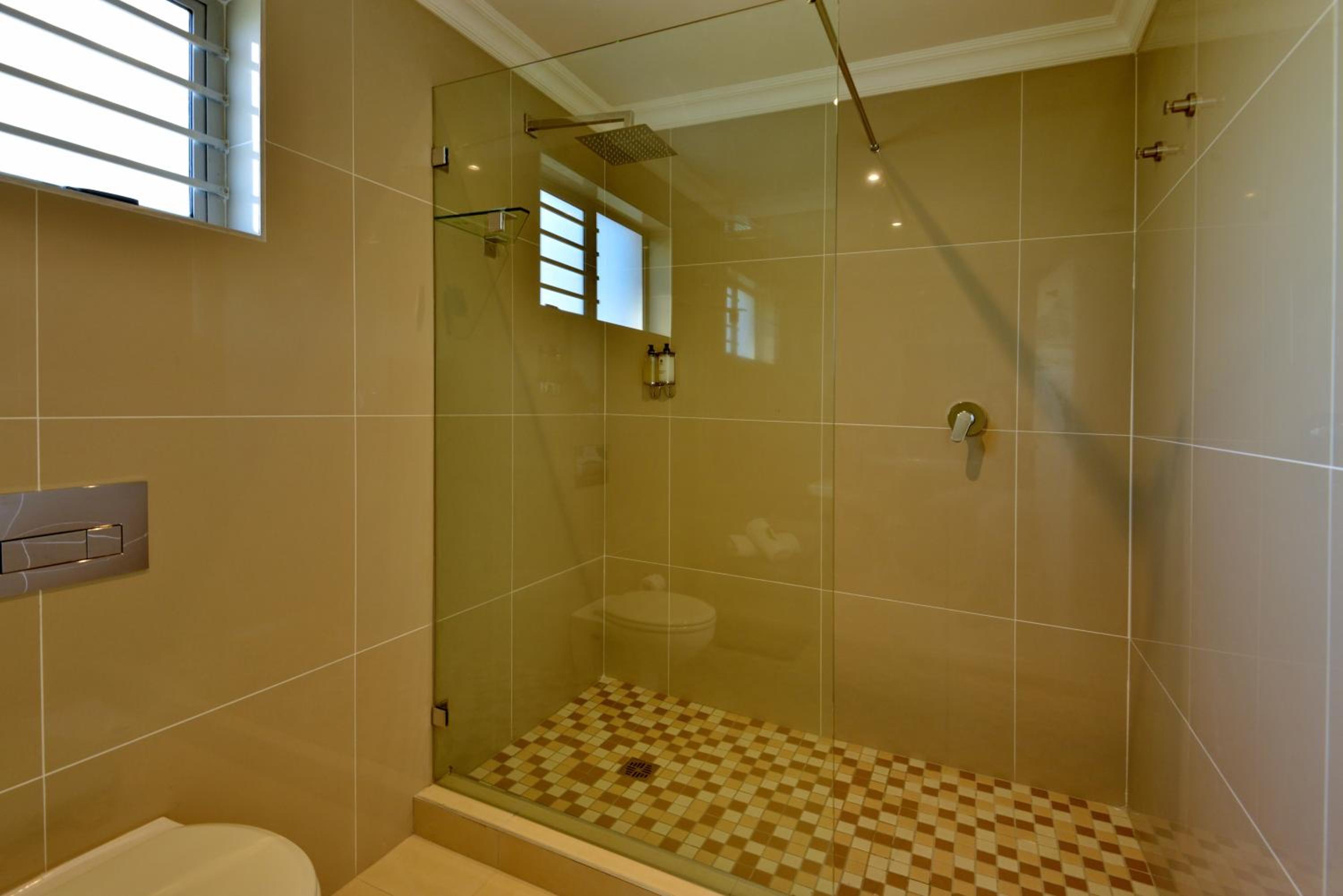 Superior King or Twin Room - Photo 10