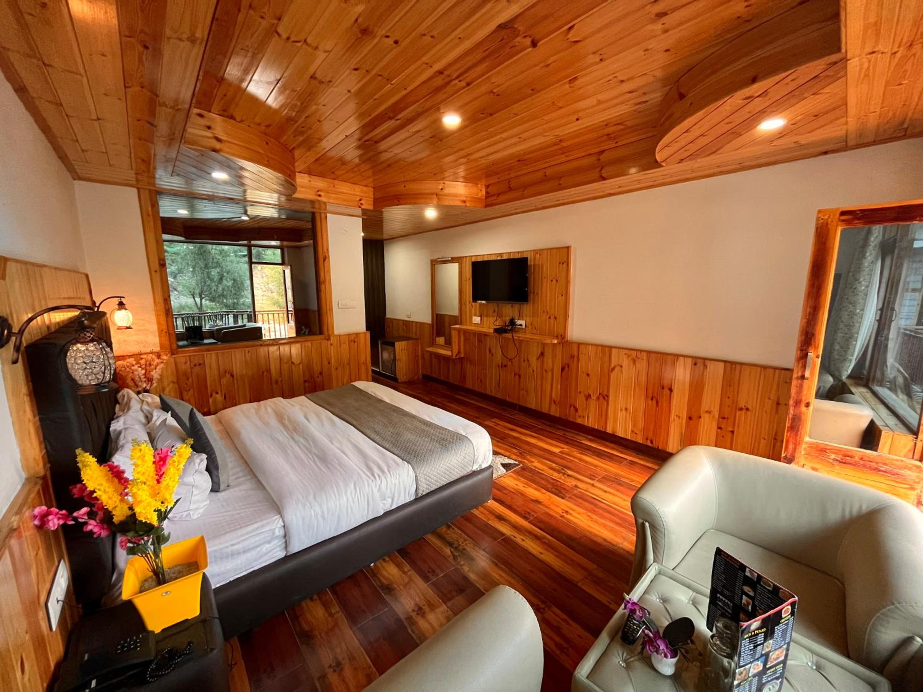King Room with Balcony photo 1