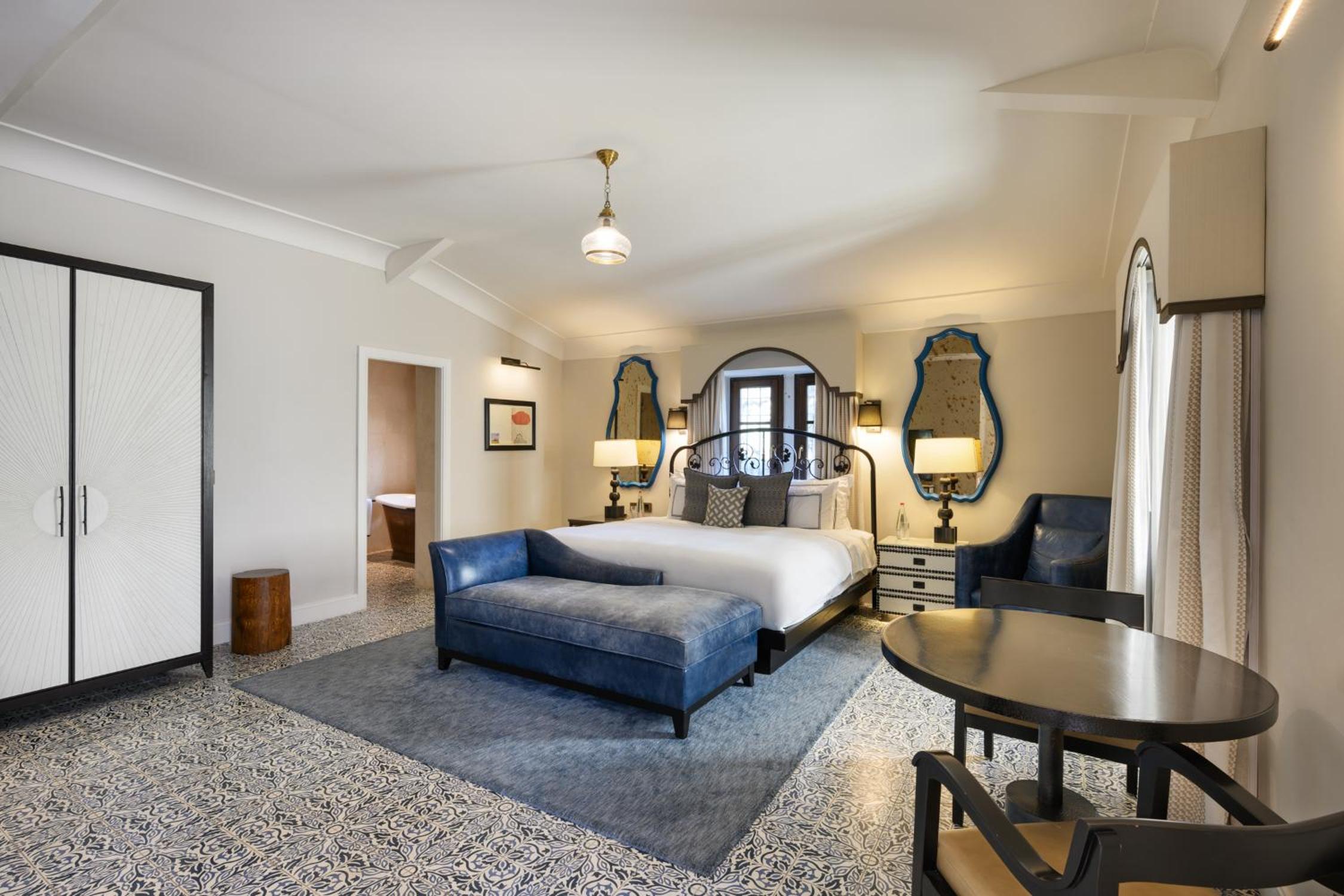 Colony Suite
