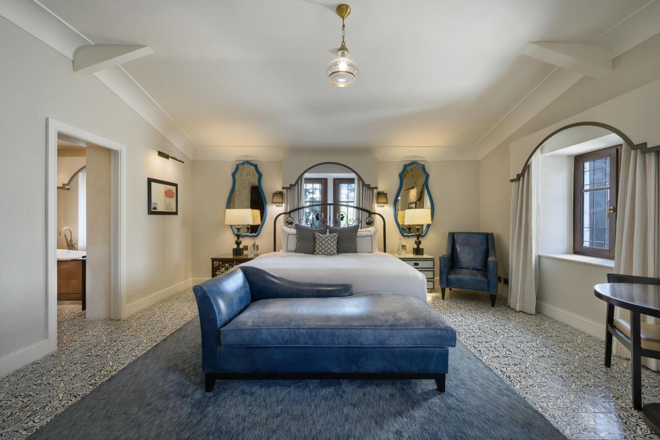 Colony Suite photo 2