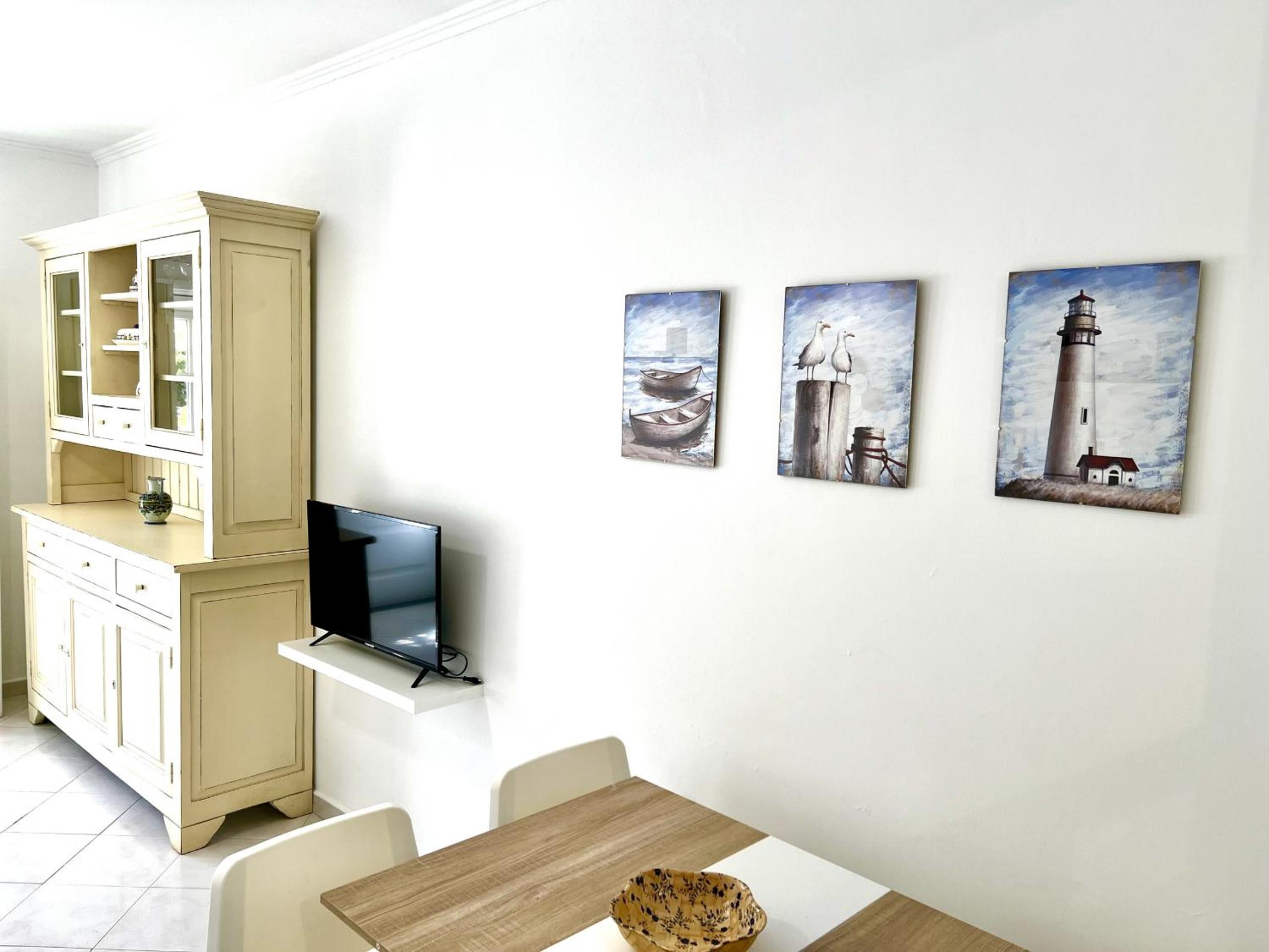 Two-Bedroom House photo 2