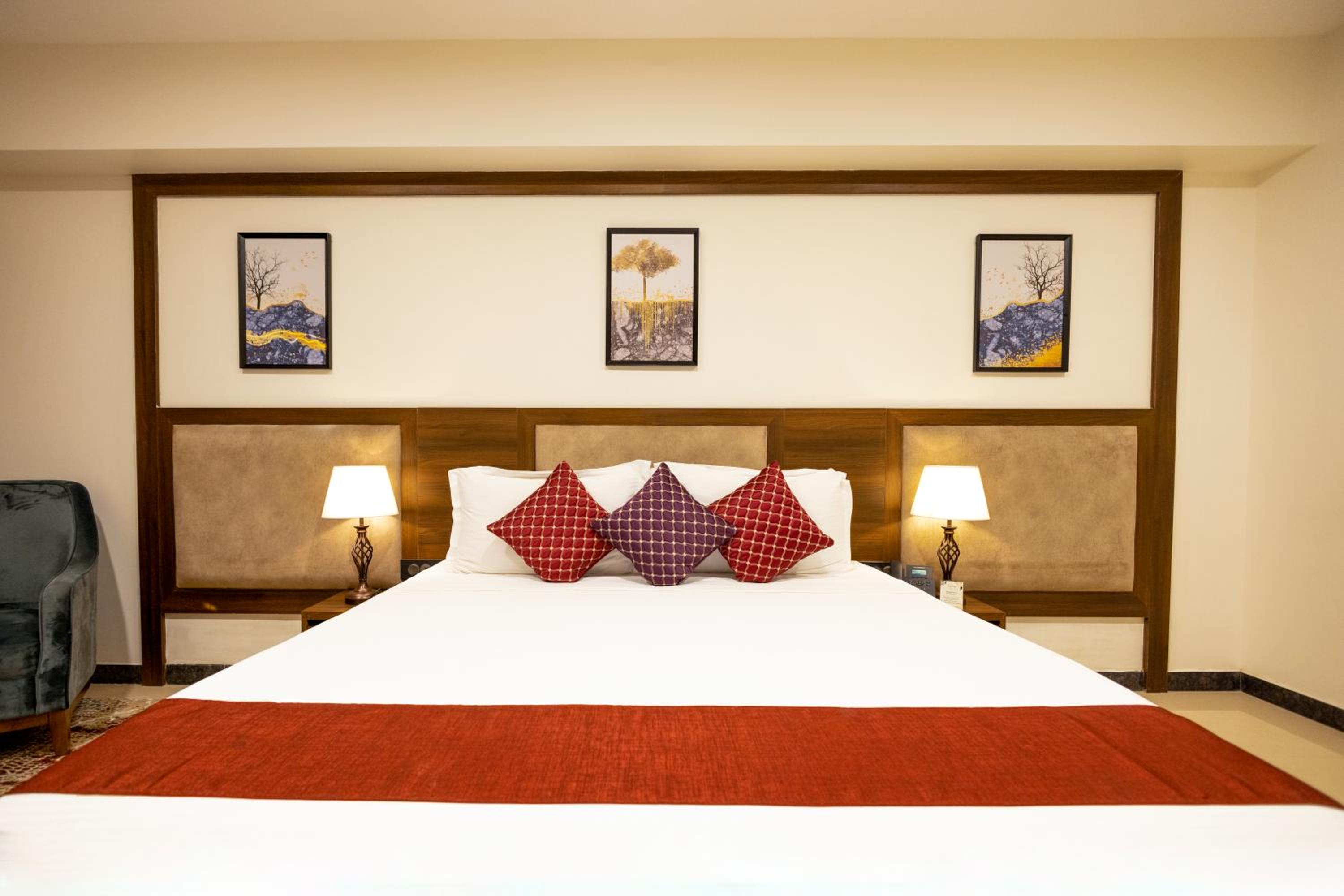 Club King Room - Photo 2
