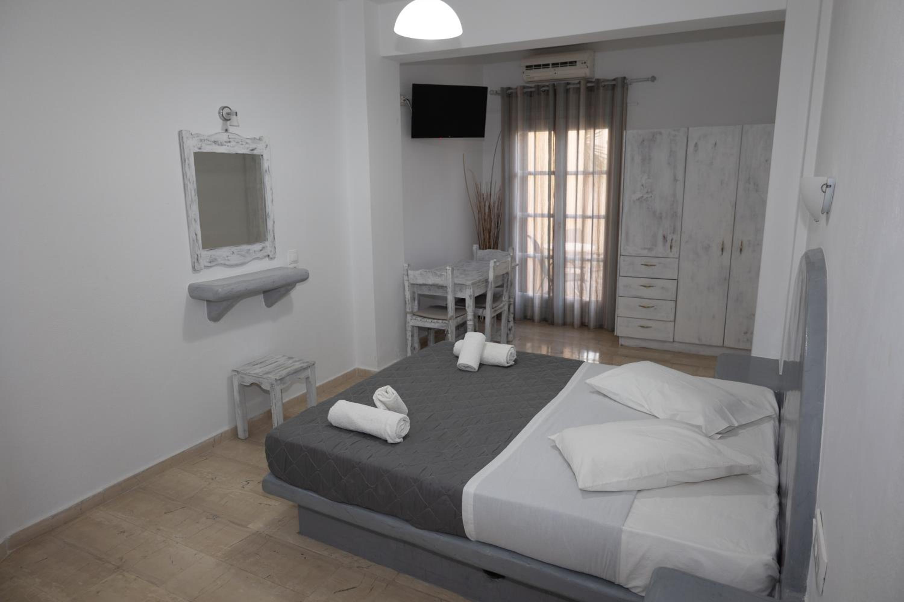 Superior Double Room - Photo 12