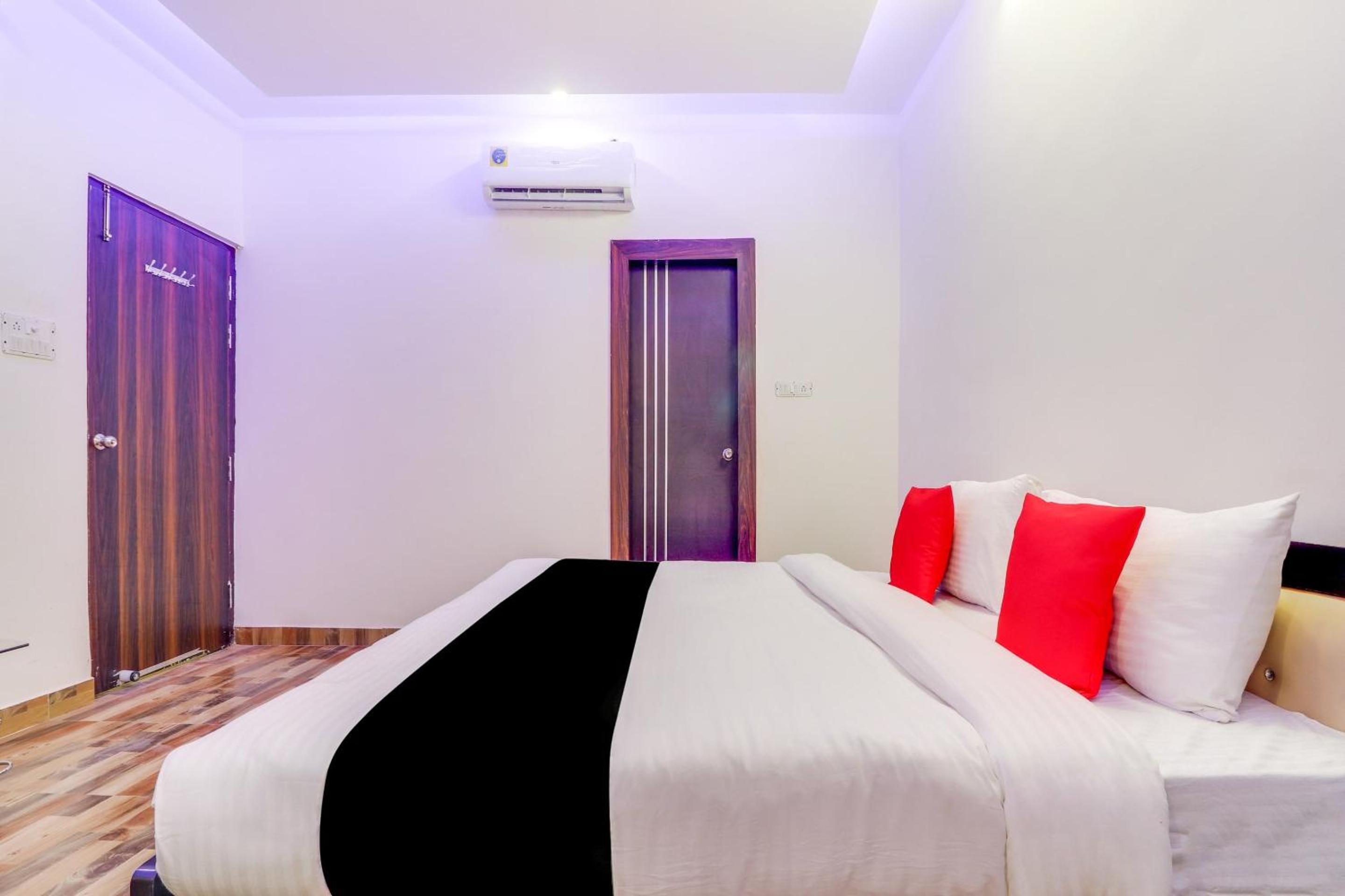 Deluxe Triple Room photo 3