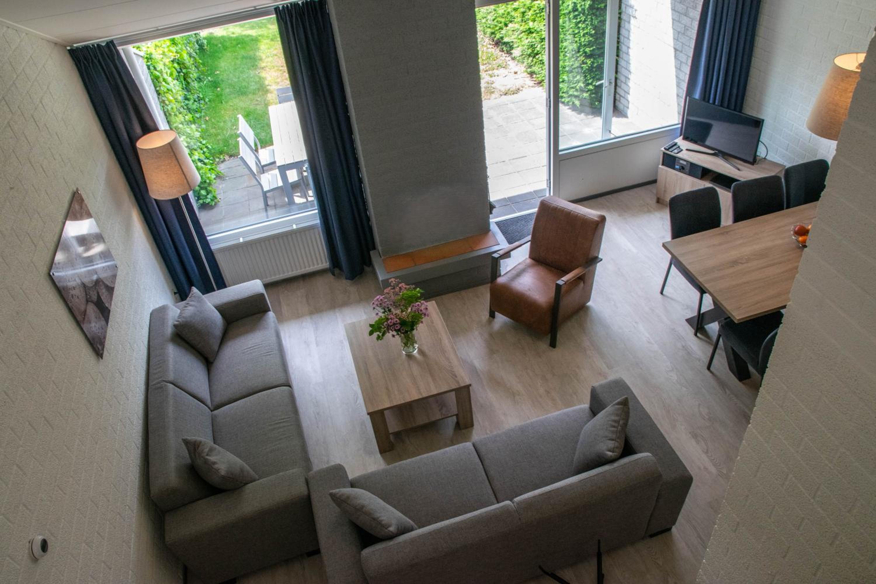 Schakelbungalow met 2 slaapkamers photo 1
